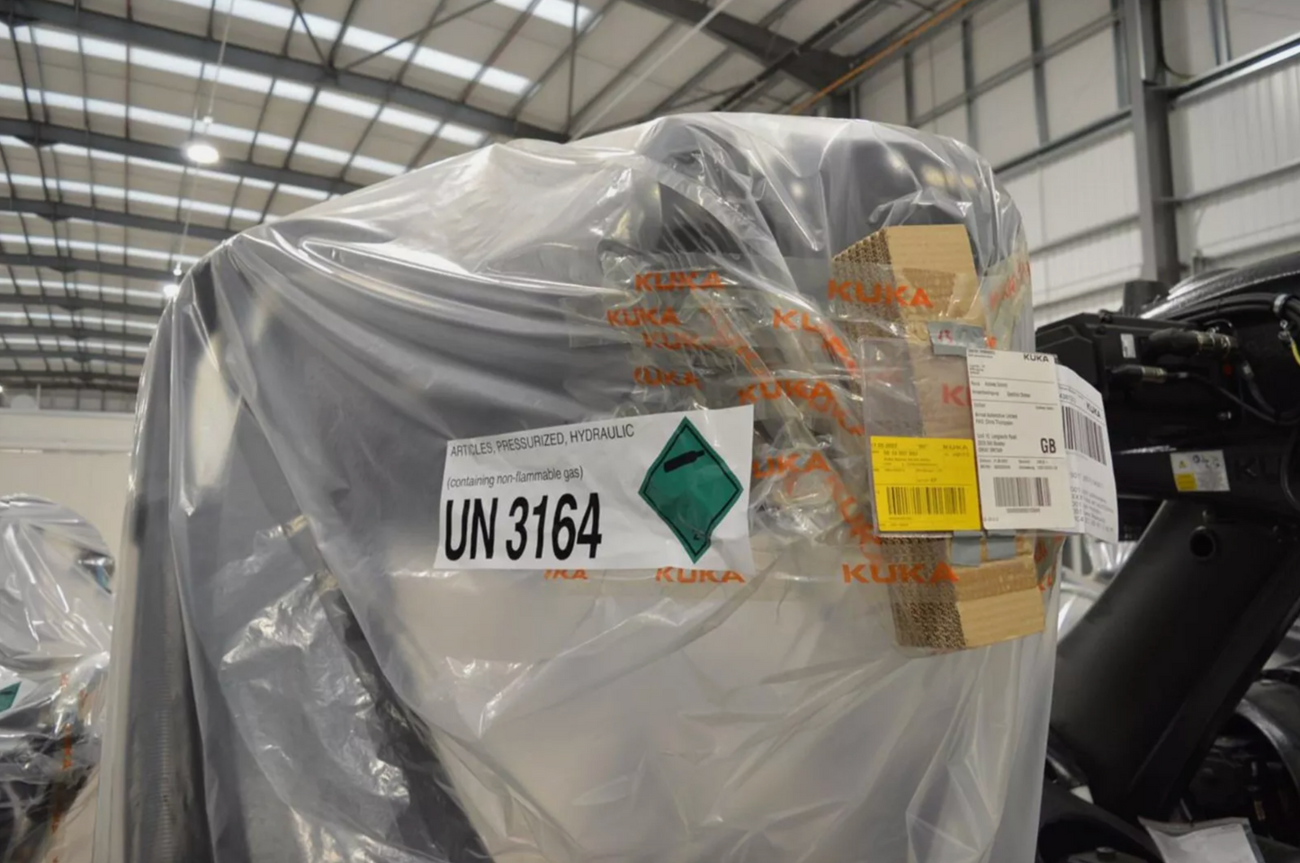 BRAND NEW Kuka KR360 R2830/FLR six axis robot with RC4 controller