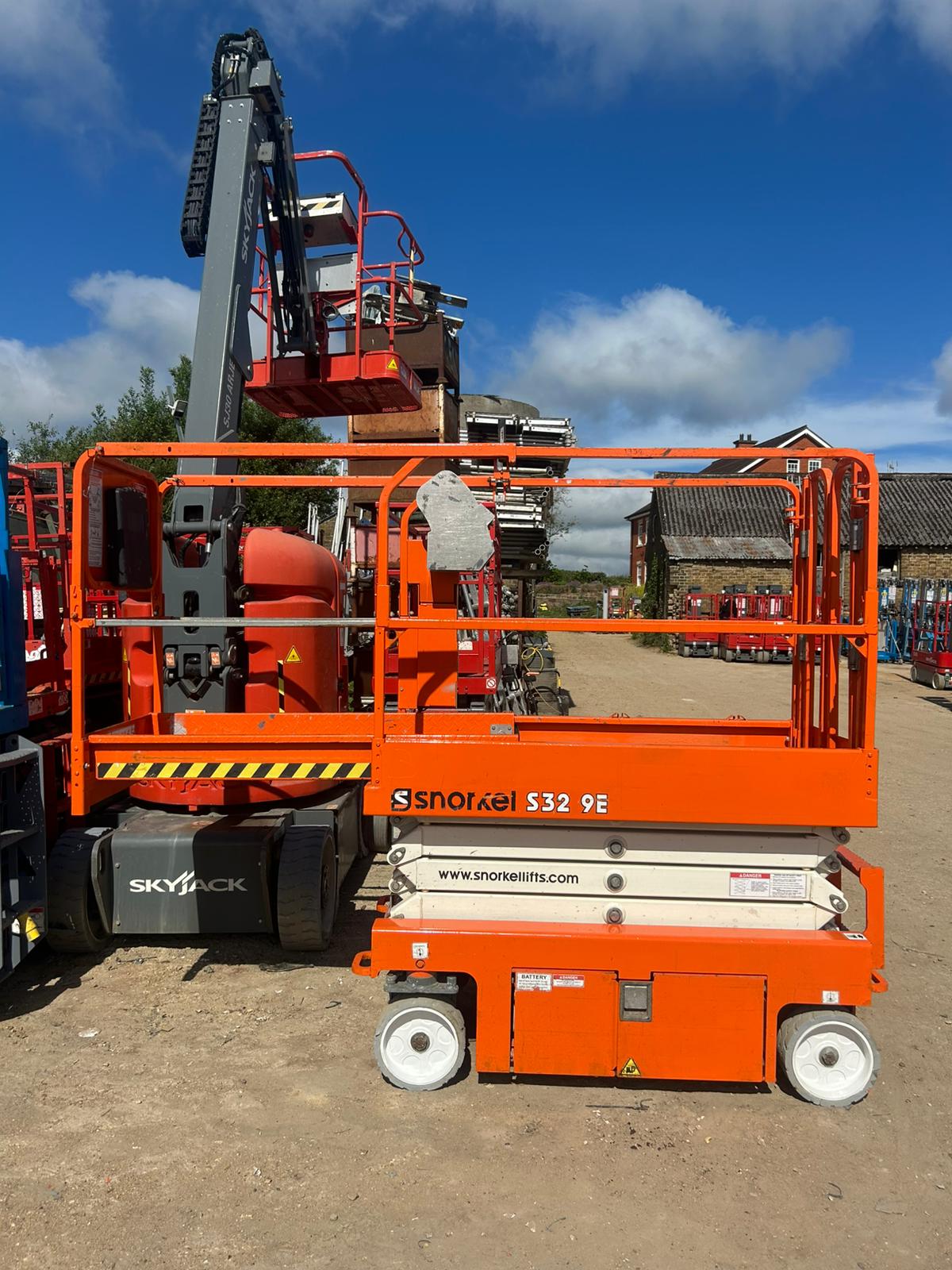 2019 Snorkel Scissor Lift S3219E Scissor Lift (Skyjack, Genie, JLG, MEWP)