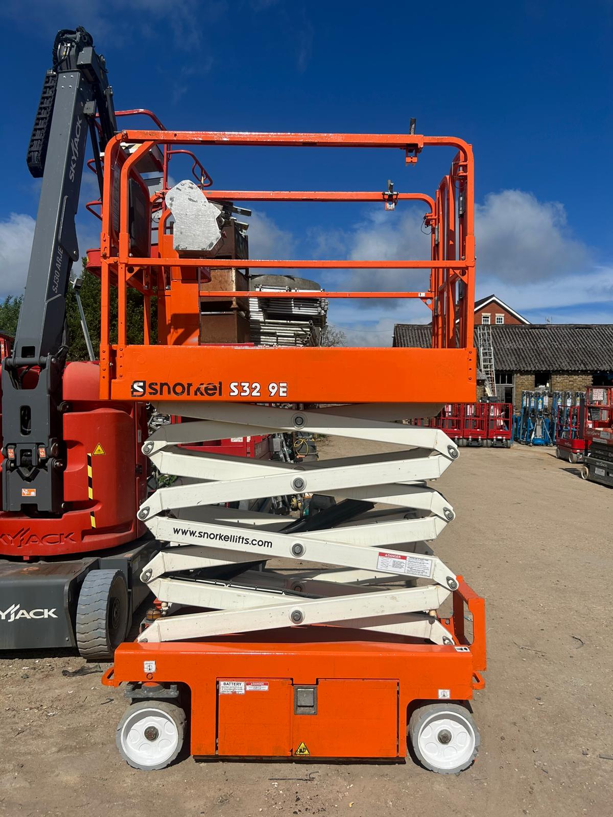 2019 Snorkel Scissor Lift S3219E Scissor Lift (Skyjack, Genie, JLG, MEWP)