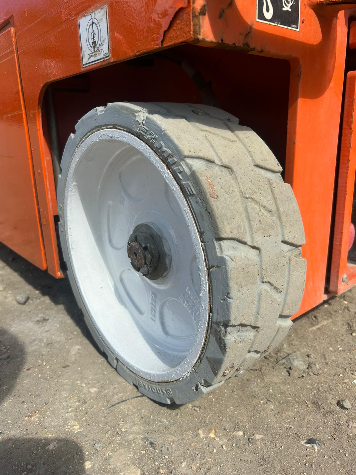 2019 Snorkel Scissor Lift S3219E Scissor Lift (Skyjack, Genie, JLG, MEWP)