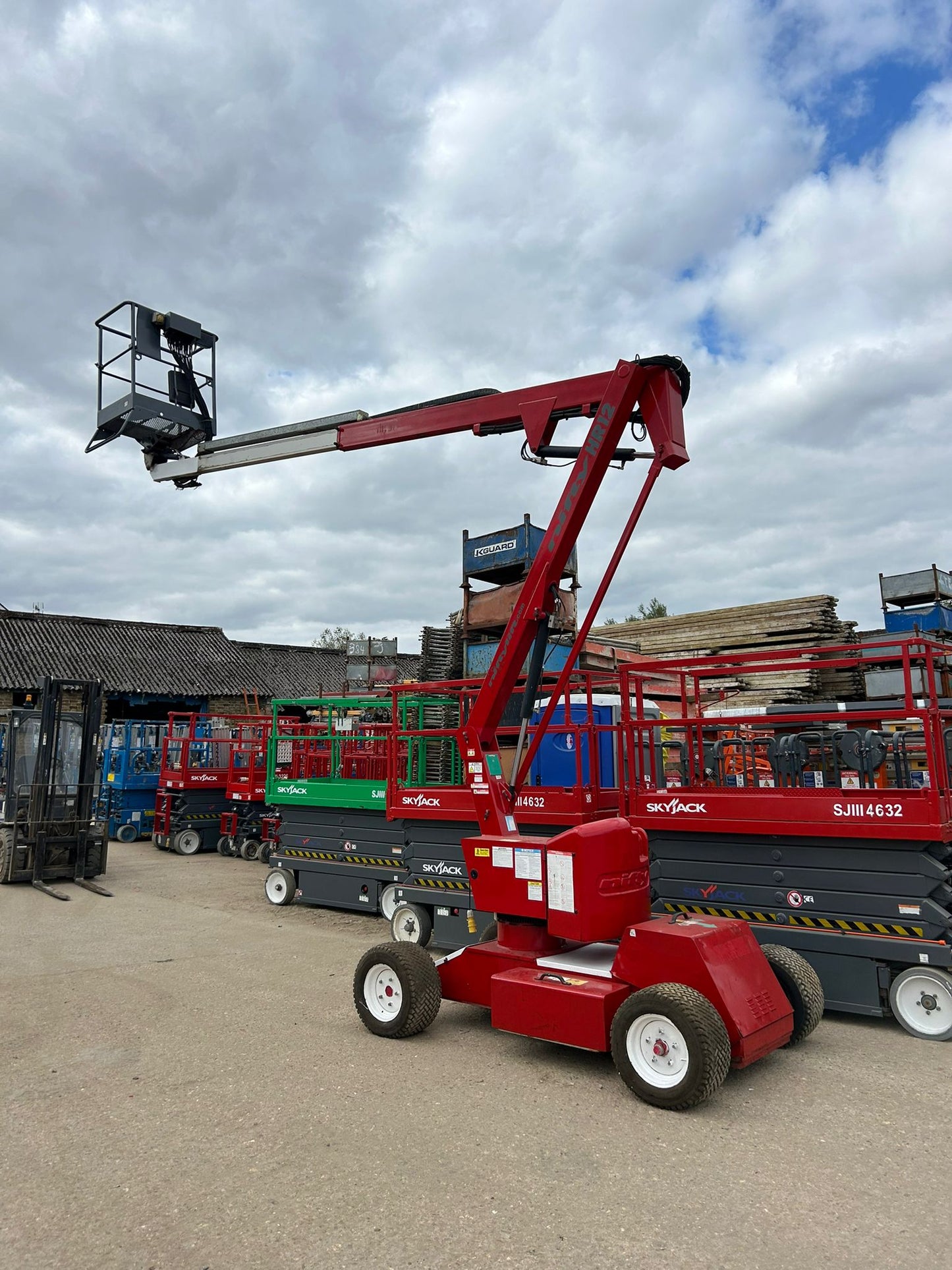 2012 Nifty HR12 Boom lift, Cherry picker, Scissor lift, Skyjack, Genie, JLG
