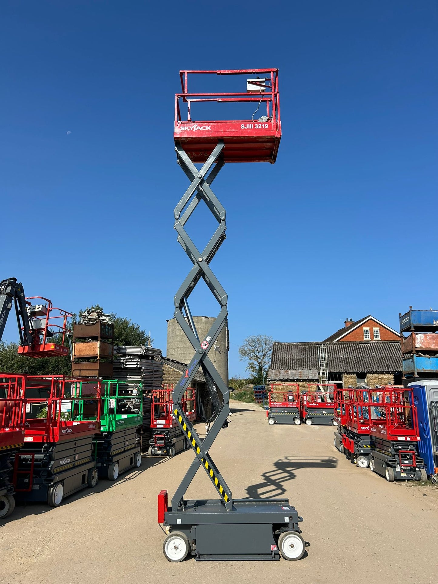 2016 7.8m Skyjack SJ3219 Scissor Lift Access Platform (Genie,JLG,JCB) MEWPS