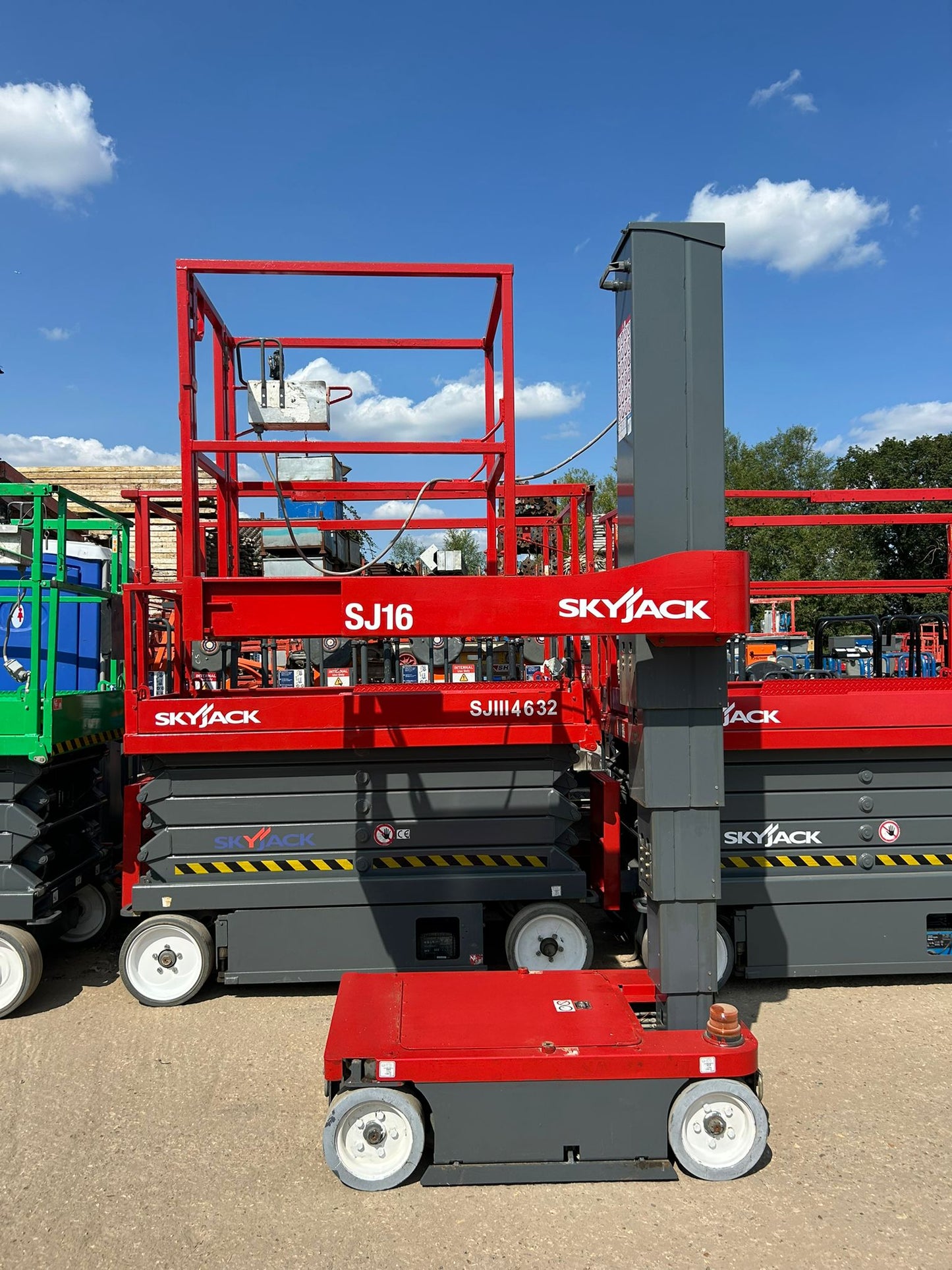 2014 SKYJACK SJ16 Runabout Personnel Lift Scissor Lift Access Platform Genie