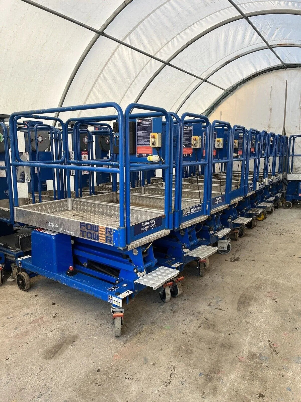 POWER TOWER PUSH AROUND SCISSOR LIFT ACCESS PLATFORM JLG, Genie,Skyjack