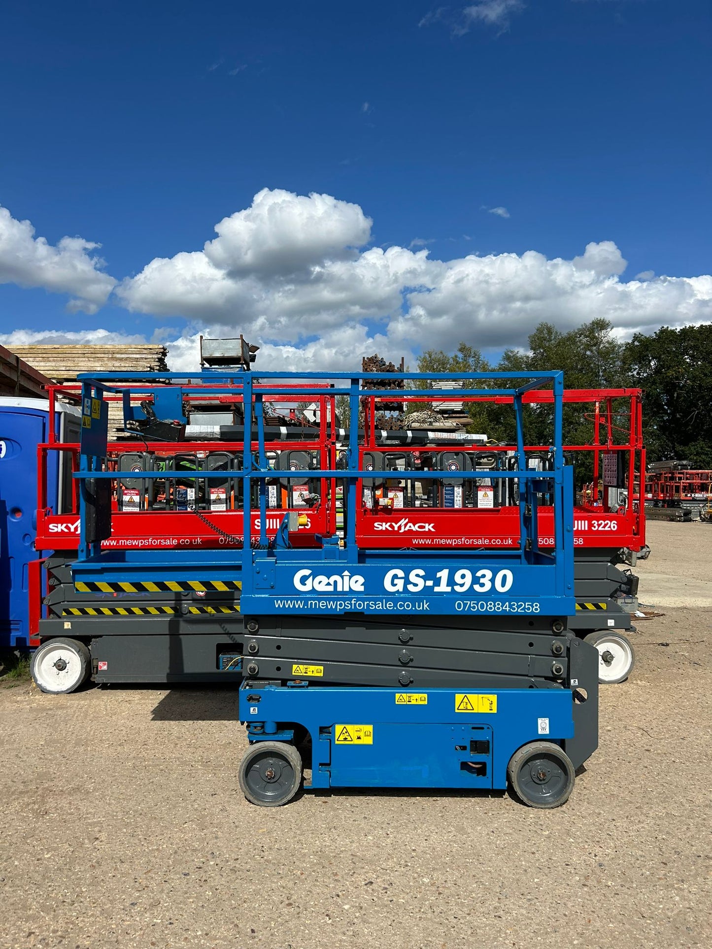 2015 Genie 1930 Scissor Lift Access Platform Skyjack 3219 (Skyjack,JCB)