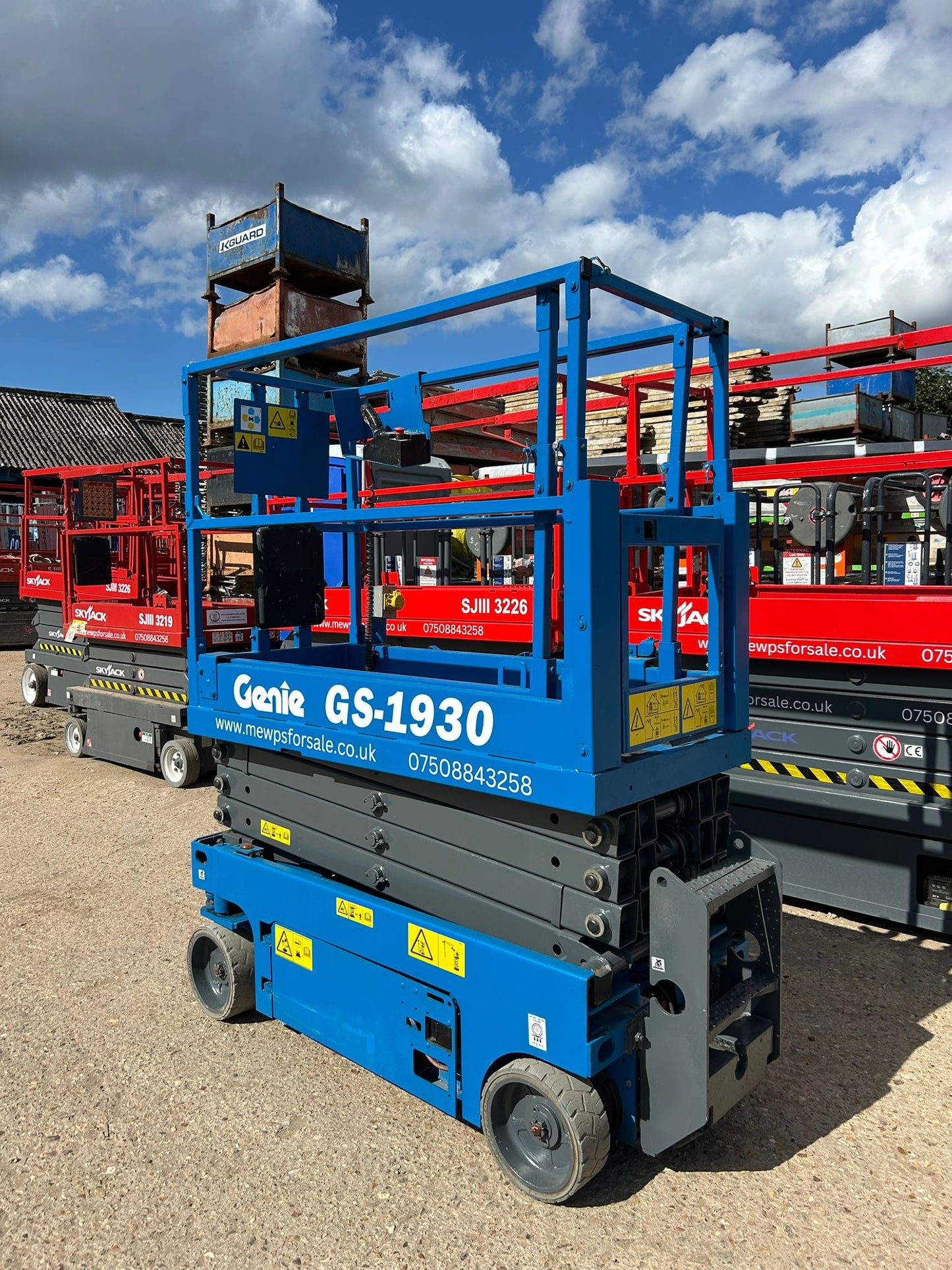 2015 Genie 1930 Scissor Lift Access Platform Skyjack 3219 (Skyjack,JCB)