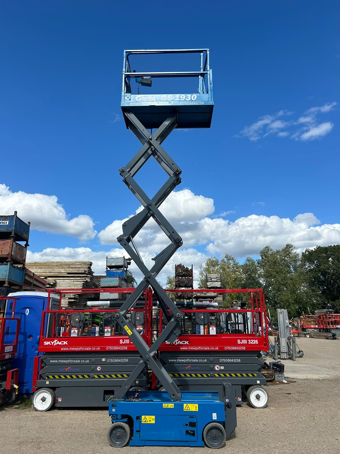 2015 Genie 1930 Scissor Lift Access Platform Skyjack 3219 (Skyjack,JCB)