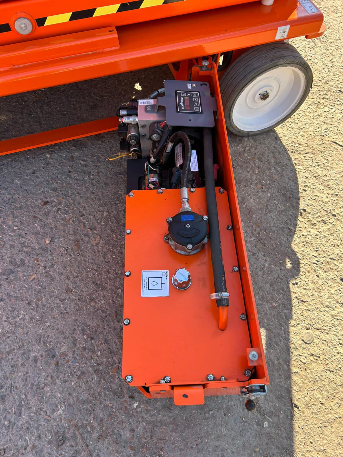 2020 Skyjack SJ4732 Electric Scissor Lift Access Platform Boom Lift (Genie,JLG)