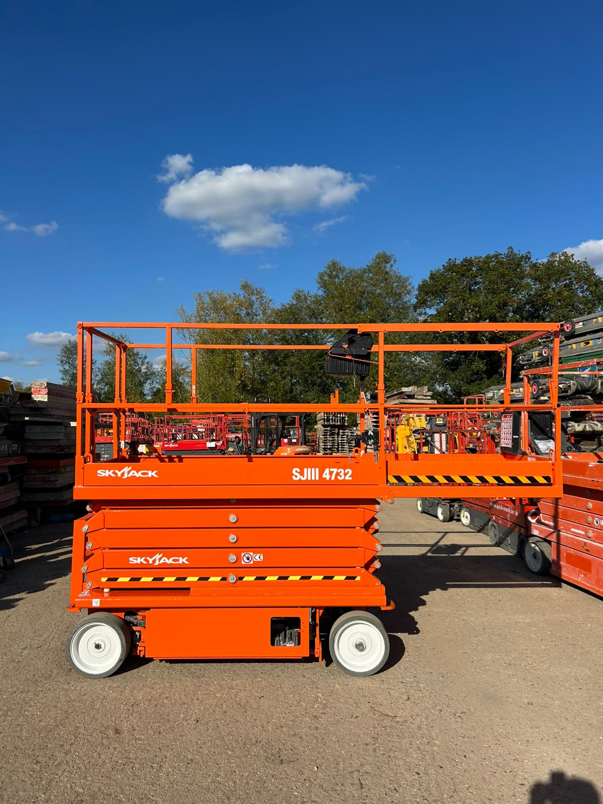 2020 Skyjack SJ4732 Electric Scissor Lift Access Platform Boom Lift (Genie,JLG)