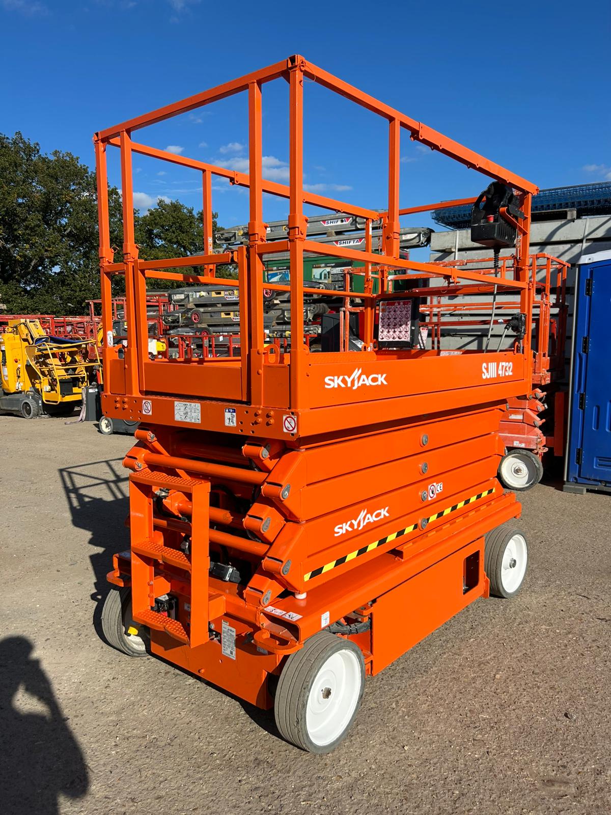 2020 Skyjack SJ4732 Electric Scissor Lift Access Platform Boom Lift (Genie,JLG)