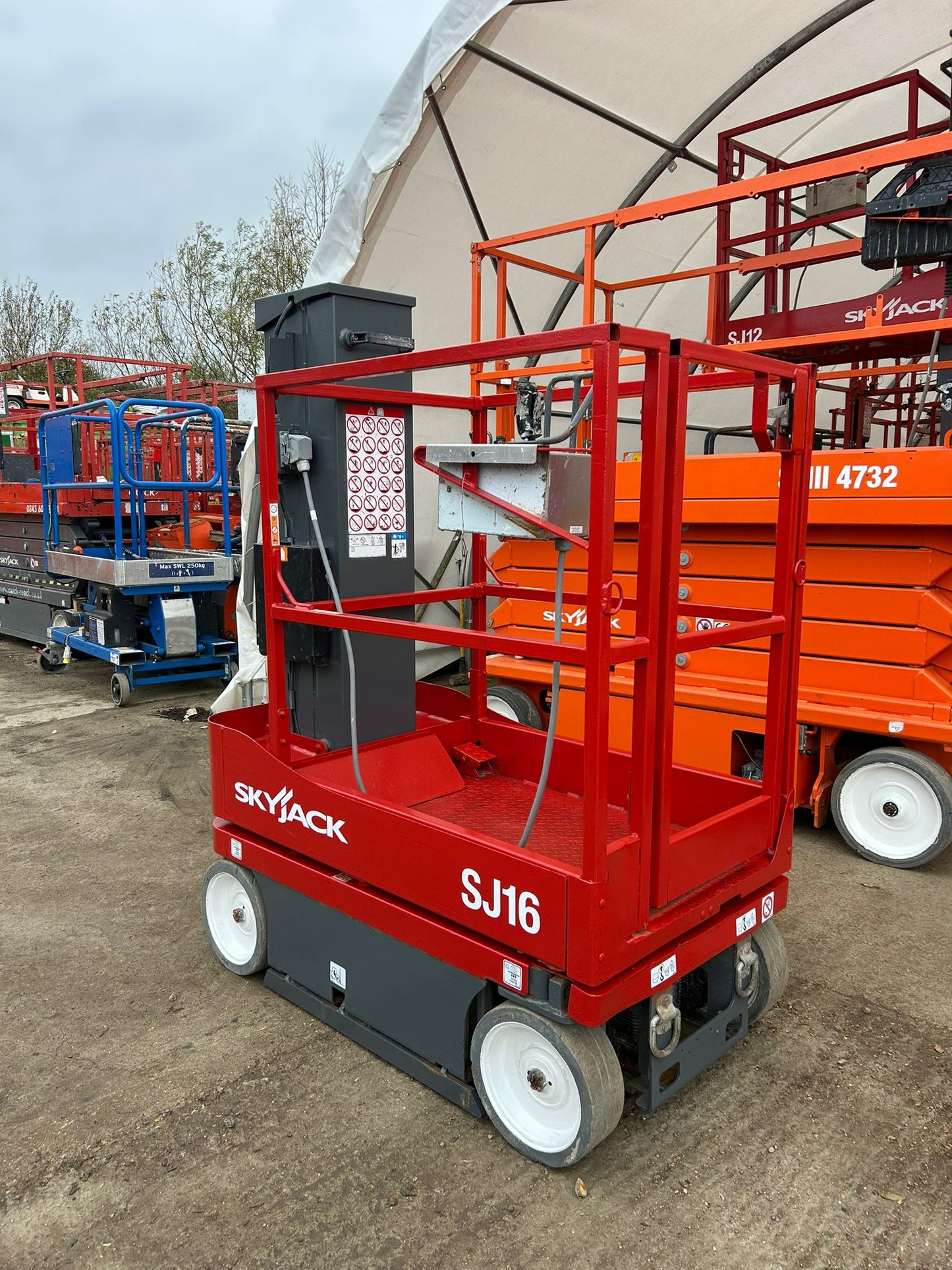 2019 SKYJACK SJ16 Runabout Personel Scissor Lift Access Platform Genie, Skyjack