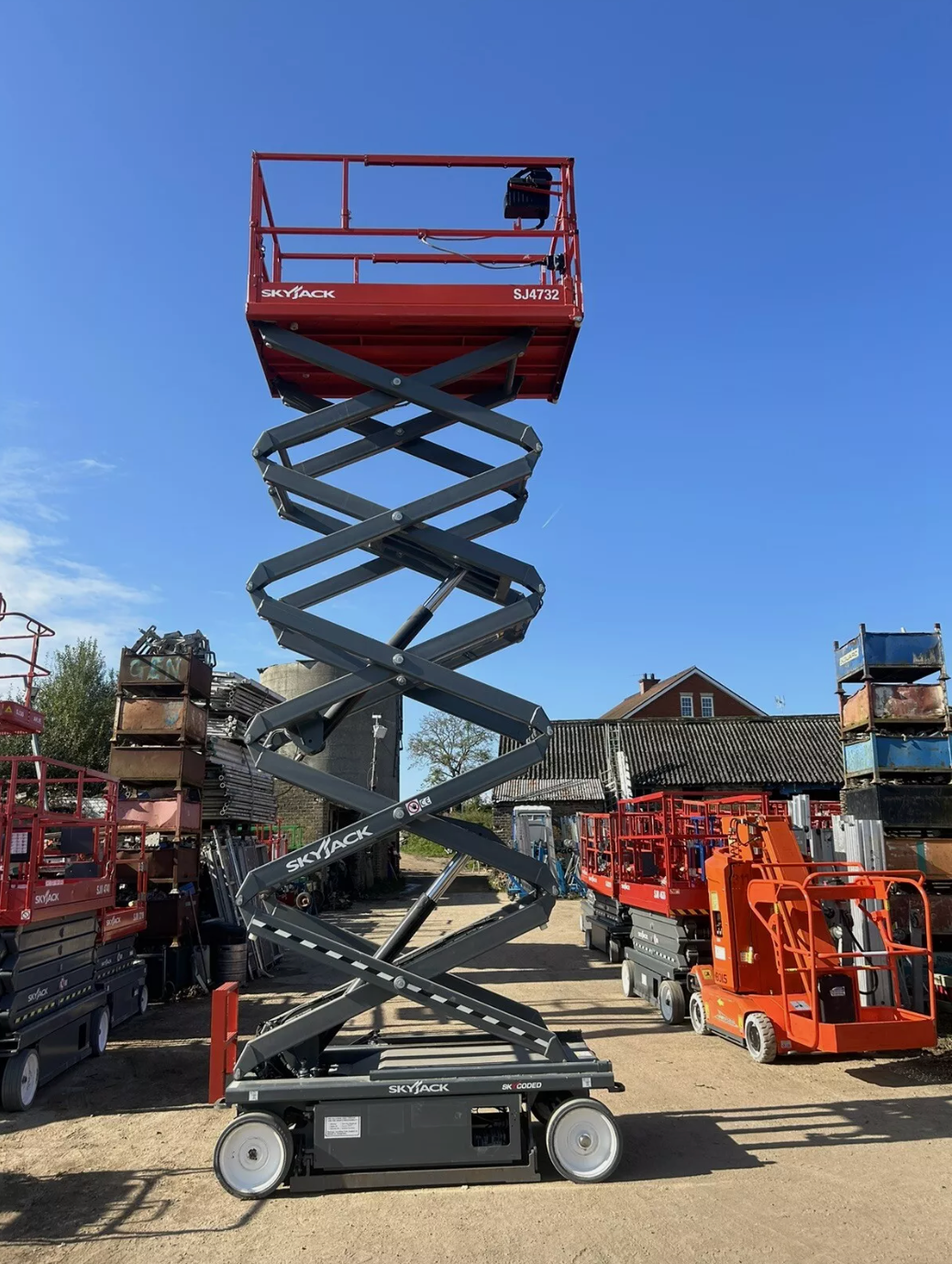 Skyjack SJ4732 Electric Scissor Lift Access Platform Boom Lift (Genie,JLG, JCB)