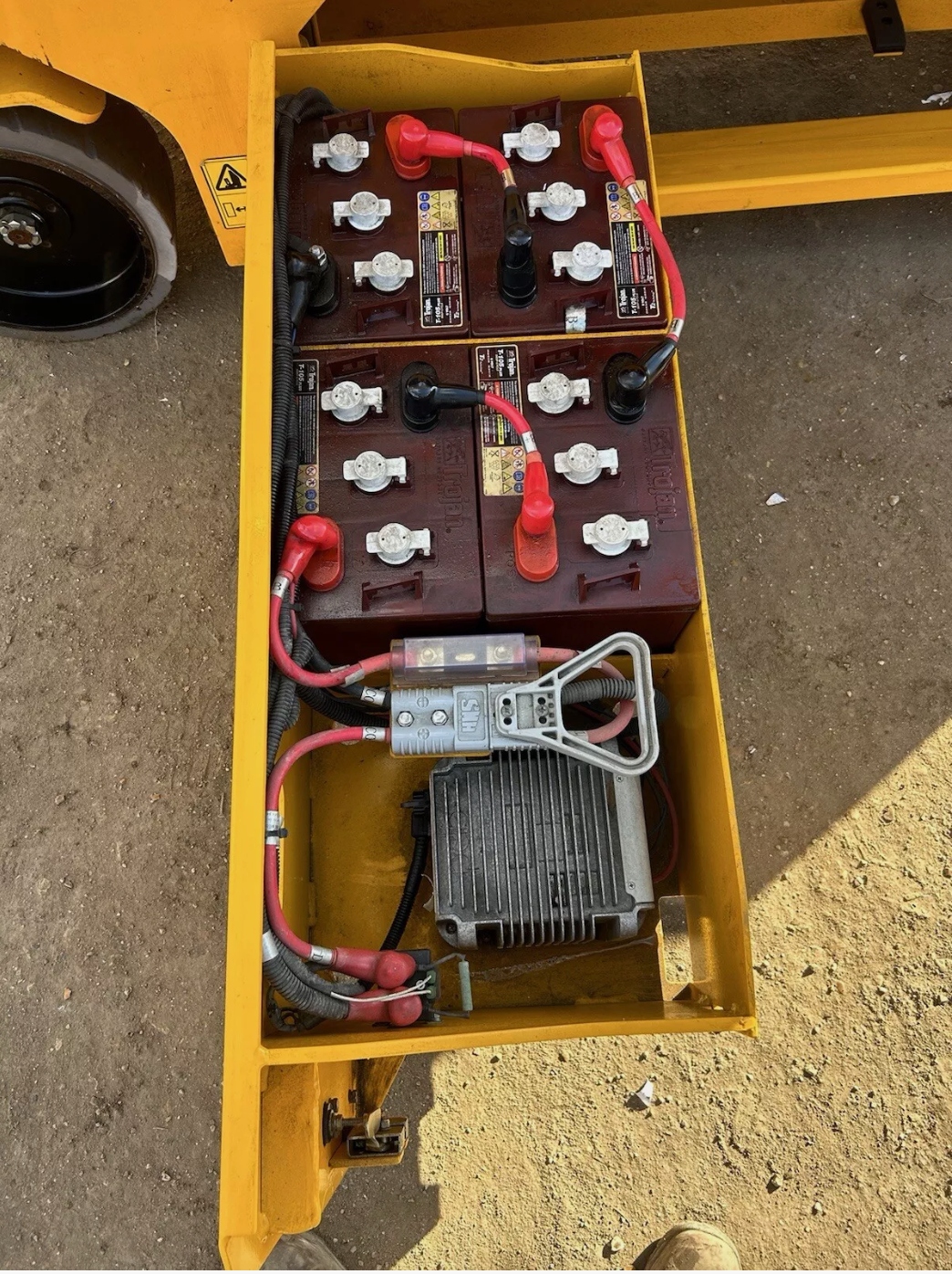 JCB SE2632E Electric Scissor Lift Access Platform Cheery Picker (Genie,Skyjack)