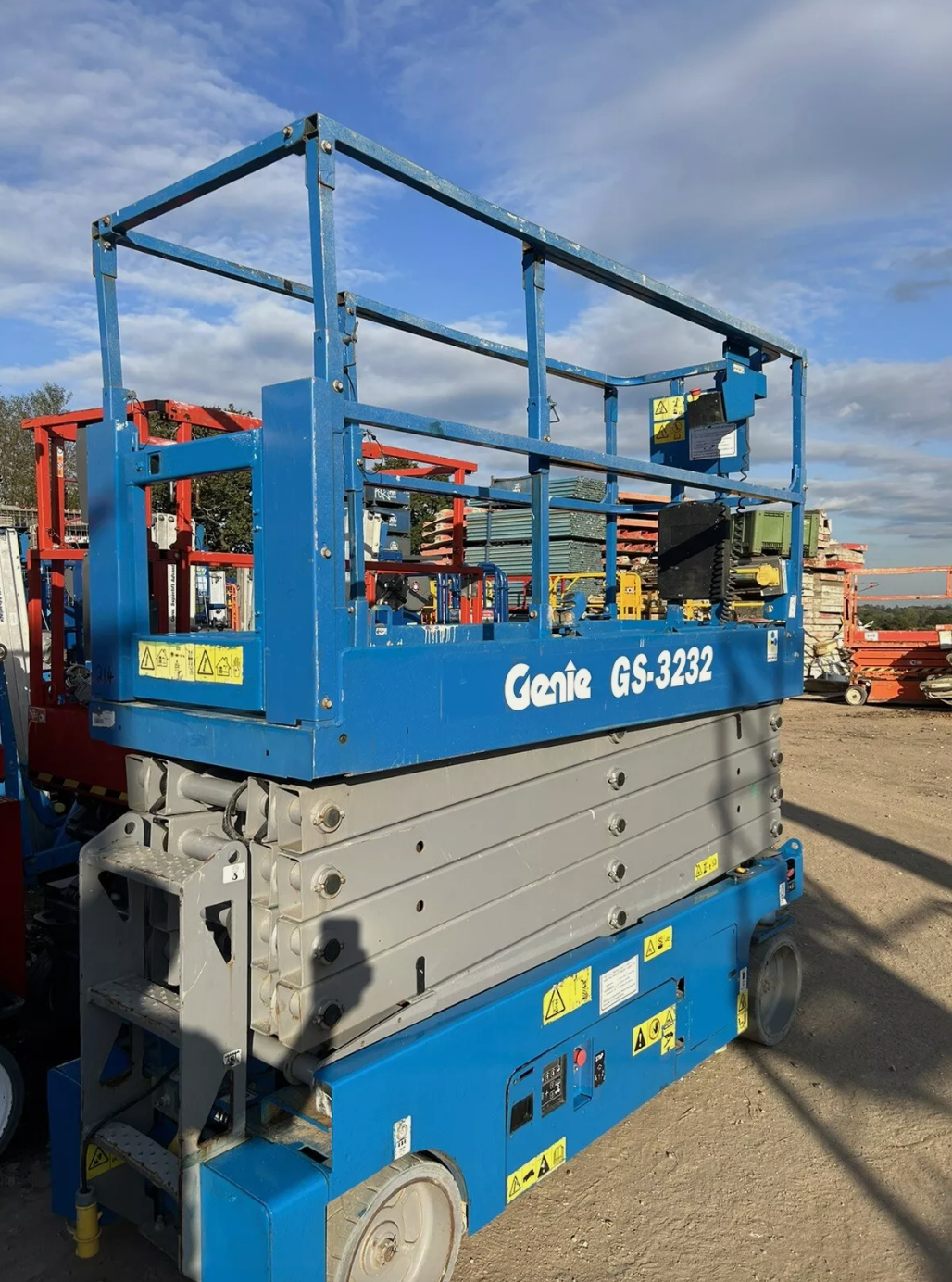Genie GS 3232 E-DRIVE Electric Scissor Lift,Access Platform (Skyjack, JCB,JLG)