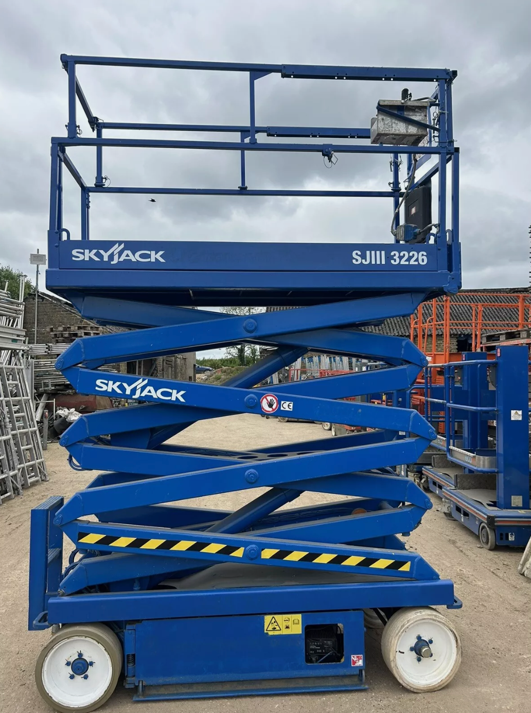 Skyjack SJ3226 BRAND NEW BATTERIES Scissor Lift Access Platform MEWP (Genie,JLG)