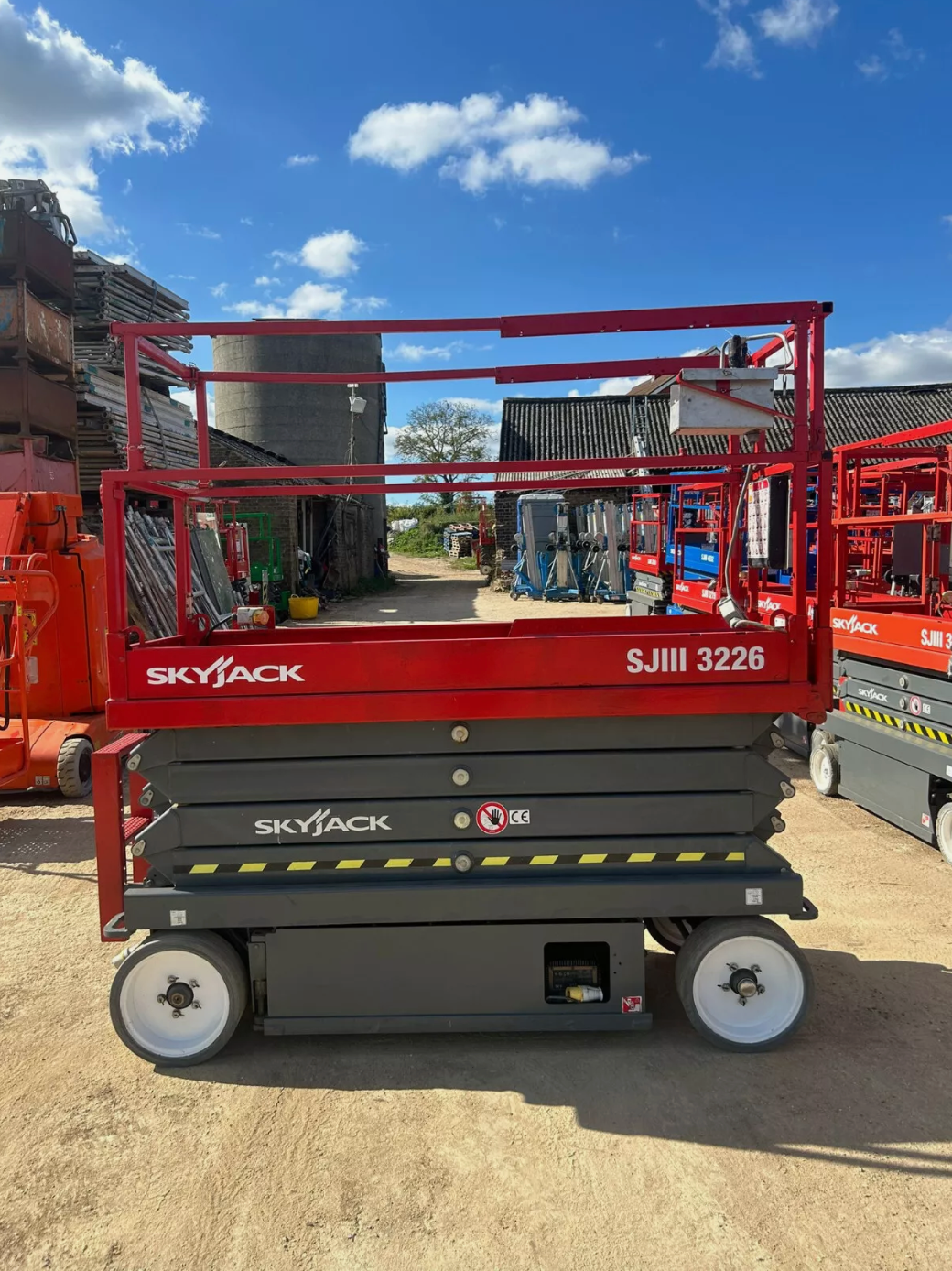 2016 Skyjack SJ3226 Scissor Lift Access Platform (Genie, JLG, MEWP)