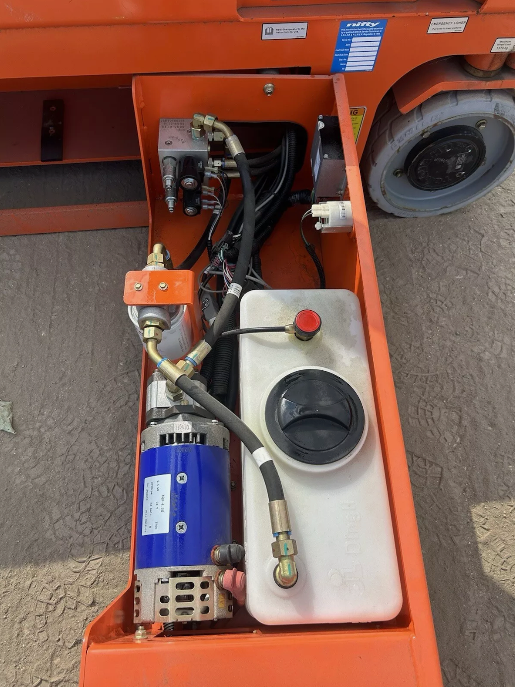 12m Dingli JCPT1212DC Electric Scissor Lift Access Platform MEWP (Genie, Skyjack)