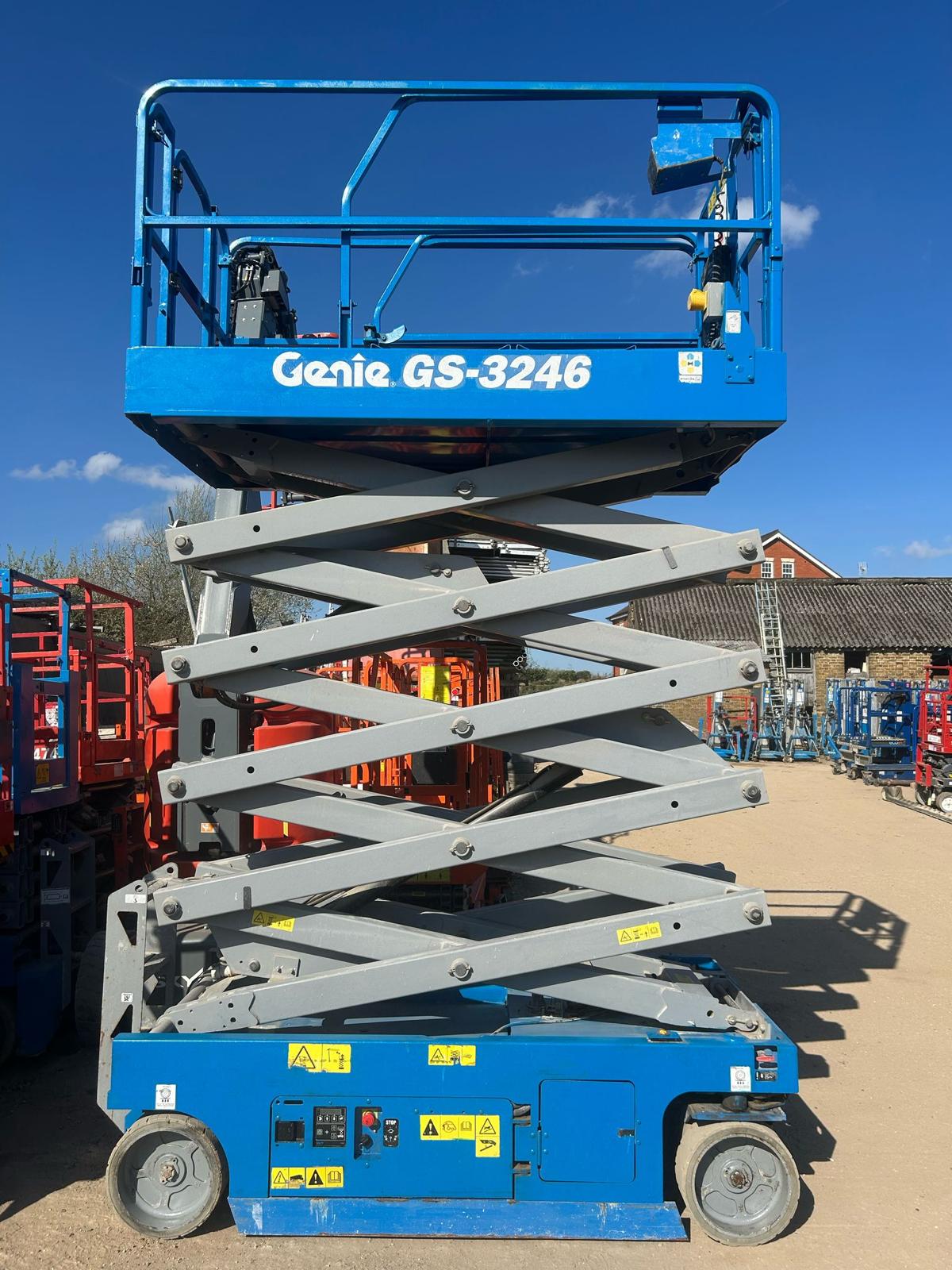 11.78m 2016 Genie GS-3246 E-DRIVE Electric Scissor Lift,Access Platform (Skyjack, JCB)