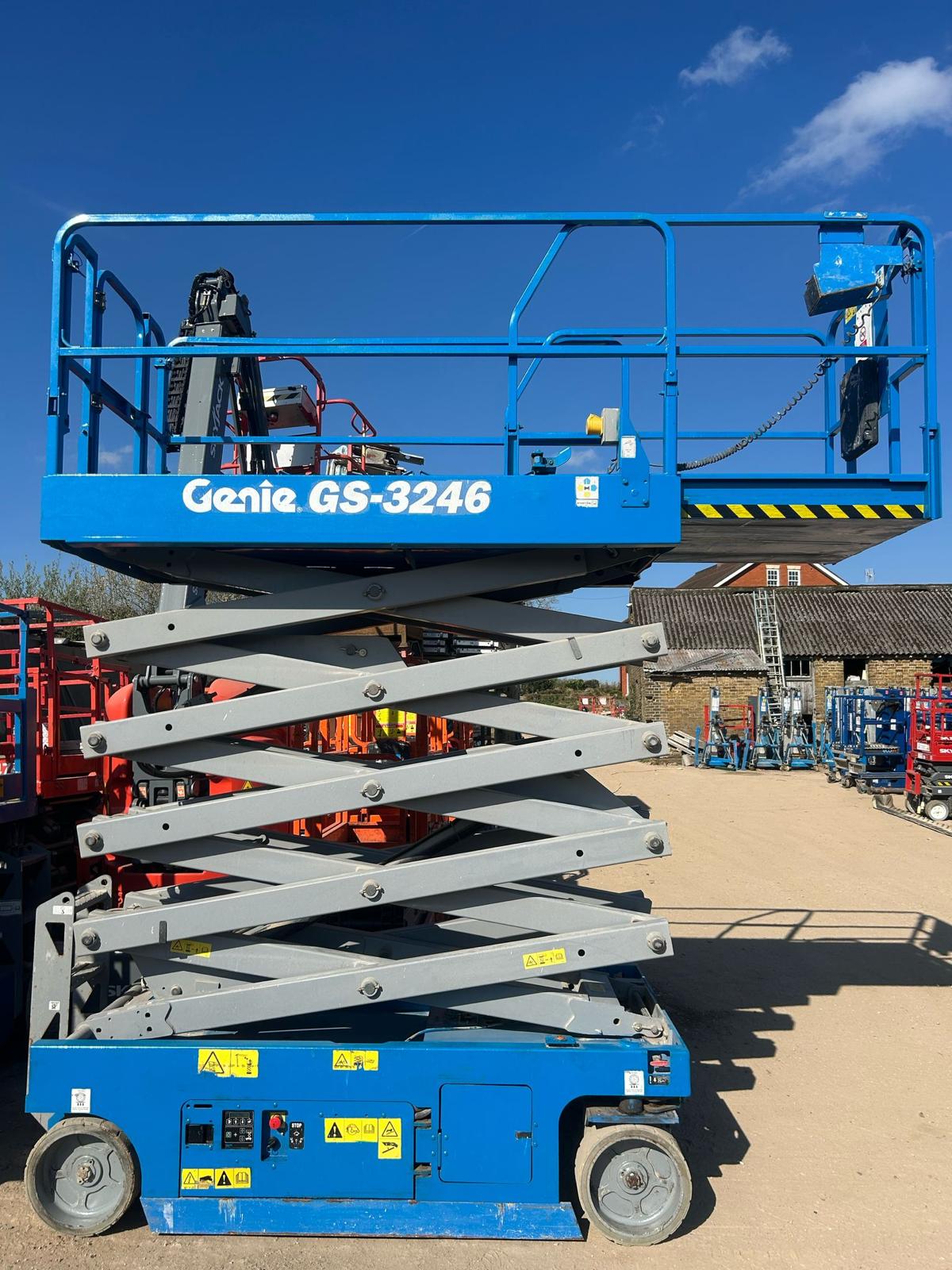 11.78m 2016 Genie GS-3246 E-DRIVE Electric Scissor Lift,Access Platform (Skyjack, JCB)