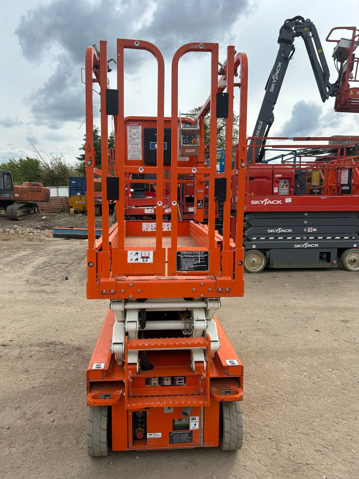 Snorkel Scissor Lift S3219E