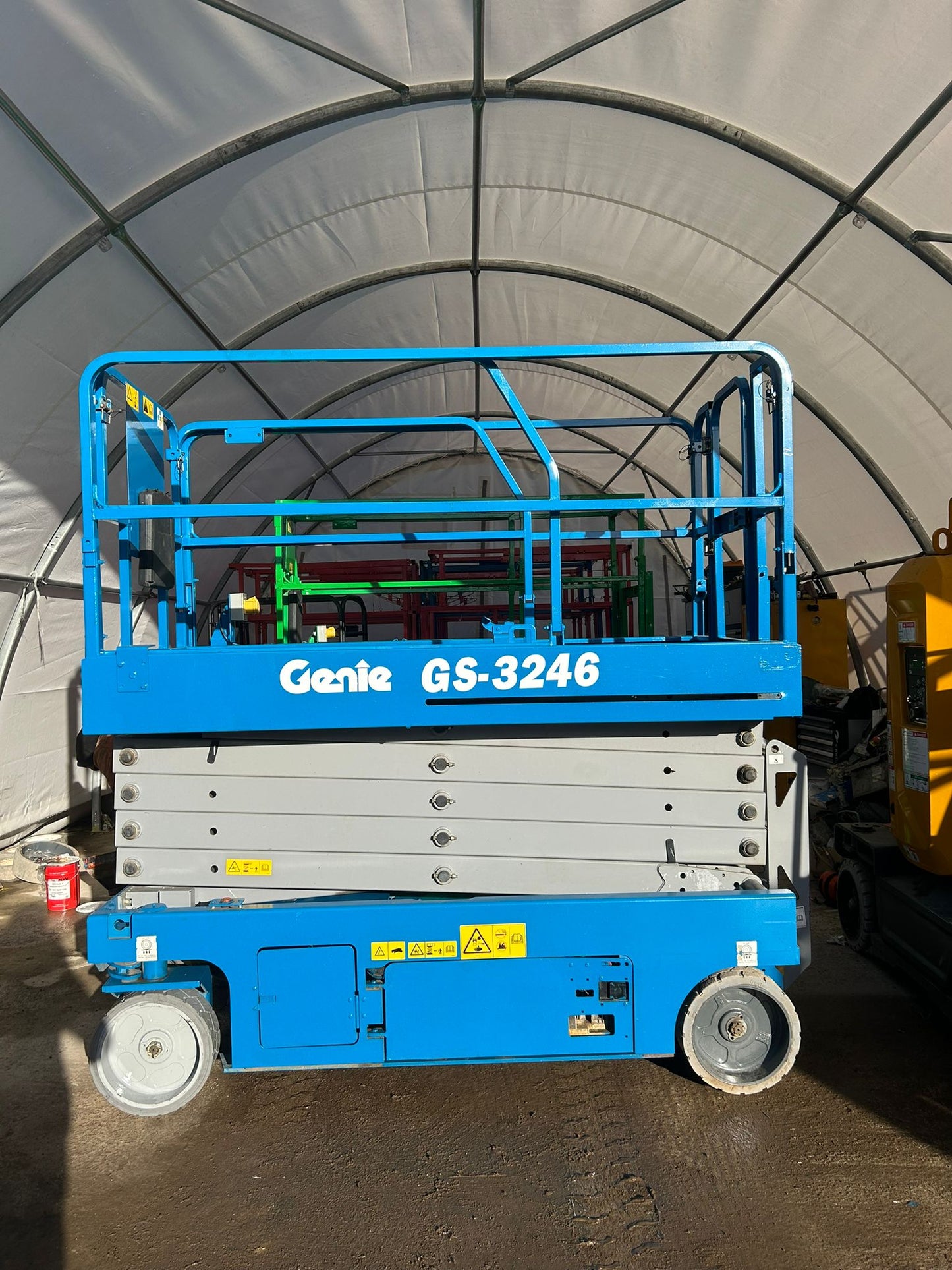 2017 Genie 3246 Scissor Lift Access Platform (Skyjack 4632, JLG)