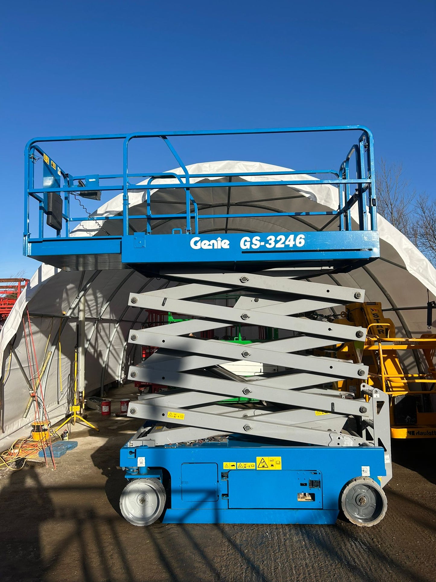 2017 Genie 3246 Scissor Lift Access Platform (Skyjack 4632, JLG)