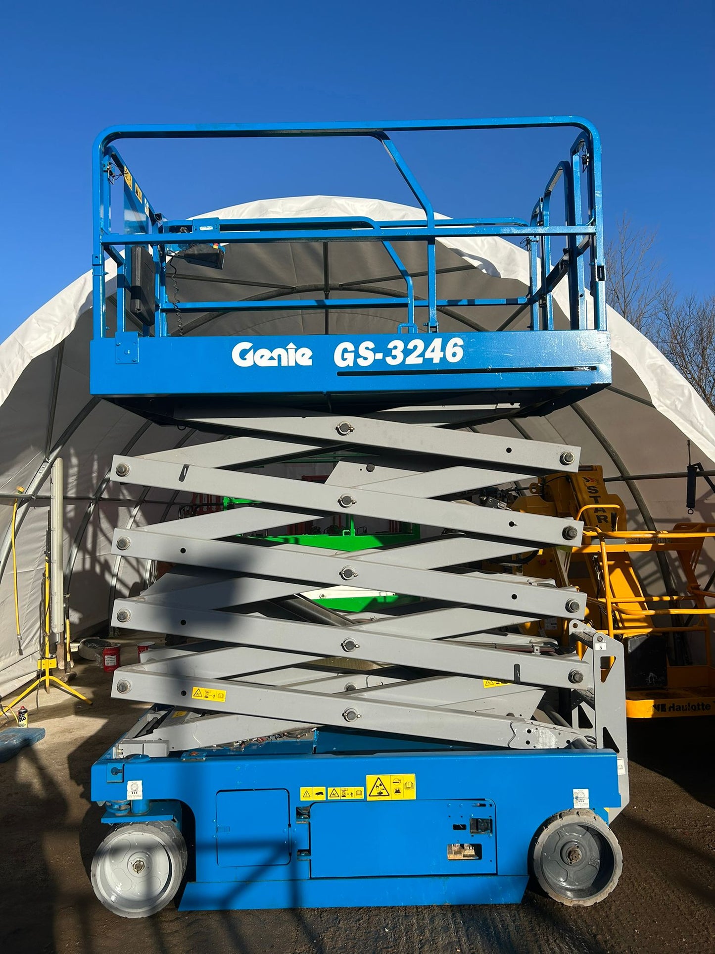 2017 Genie 3246 Scissor Lift Access Platform (Skyjack 4632, JLG)