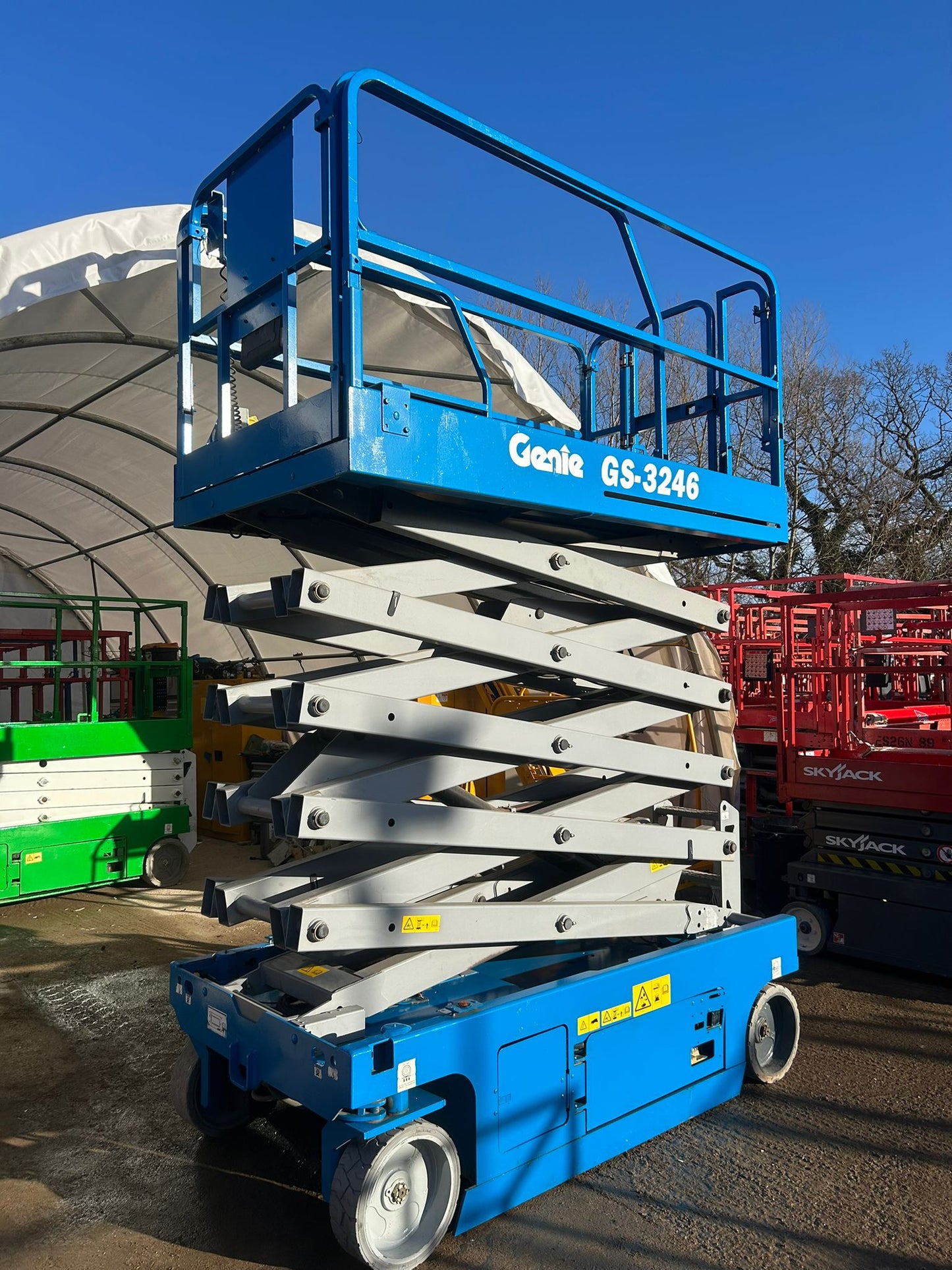 2017 Genie 3246 Scissor Lift Access Platform (Skyjack 4632, JLG)