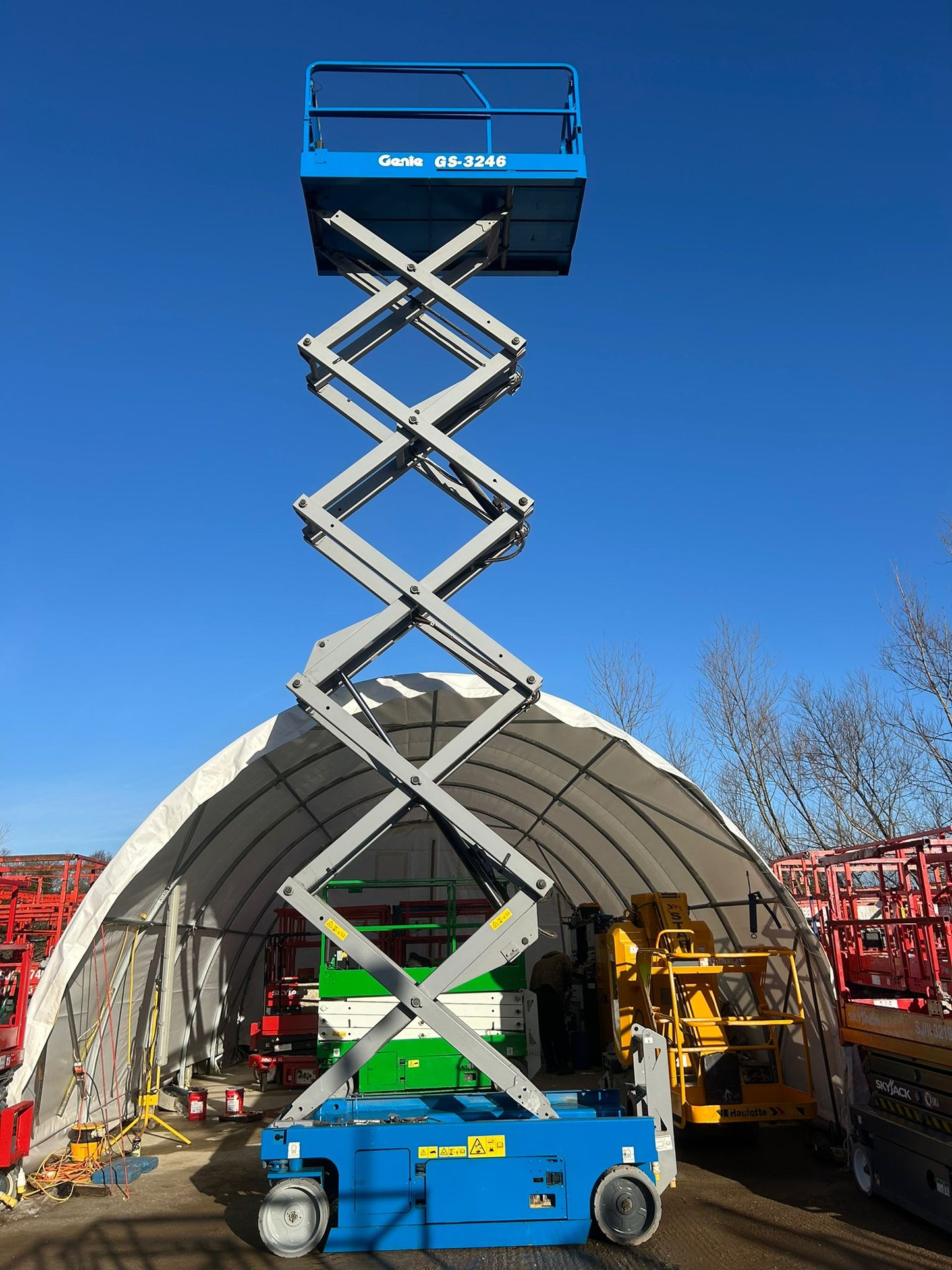 2017 Genie 3246 Scissor Lift Access Platform (Skyjack 4632, JLG)