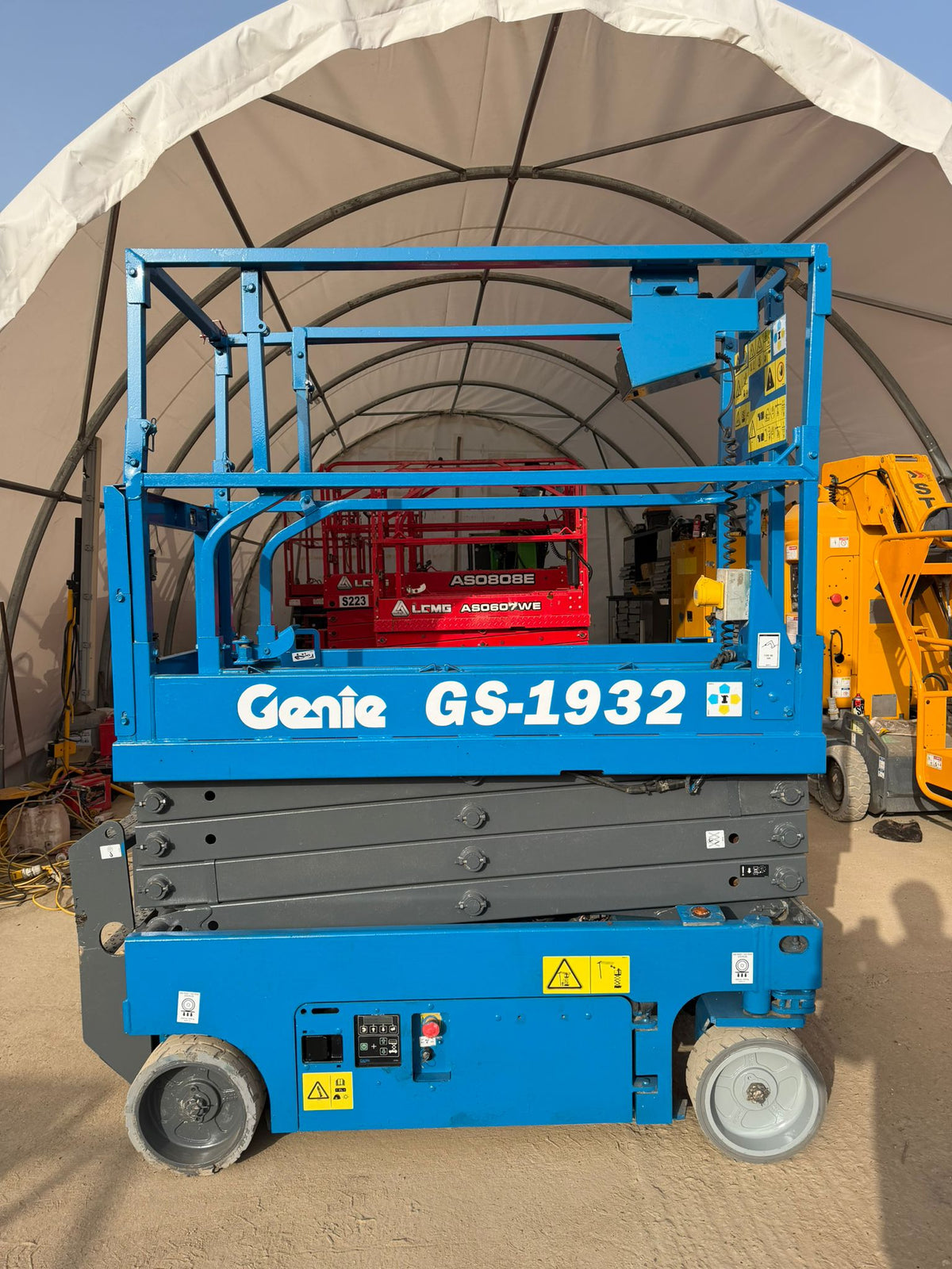 2019 Genie 1932 Scissor Lift Access Platform (Skyjack SJ3219)