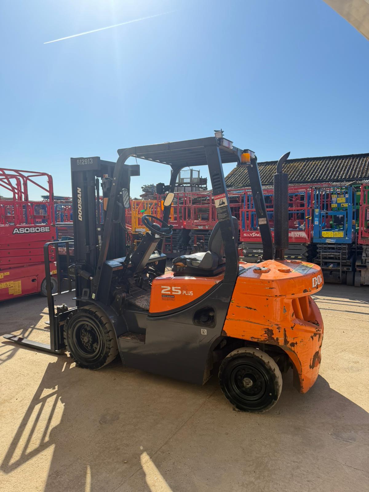 2020 Doosan D25GP Diesel Forklift Triple Mast Counterbalance (Toyota, Hyster, Linde)
