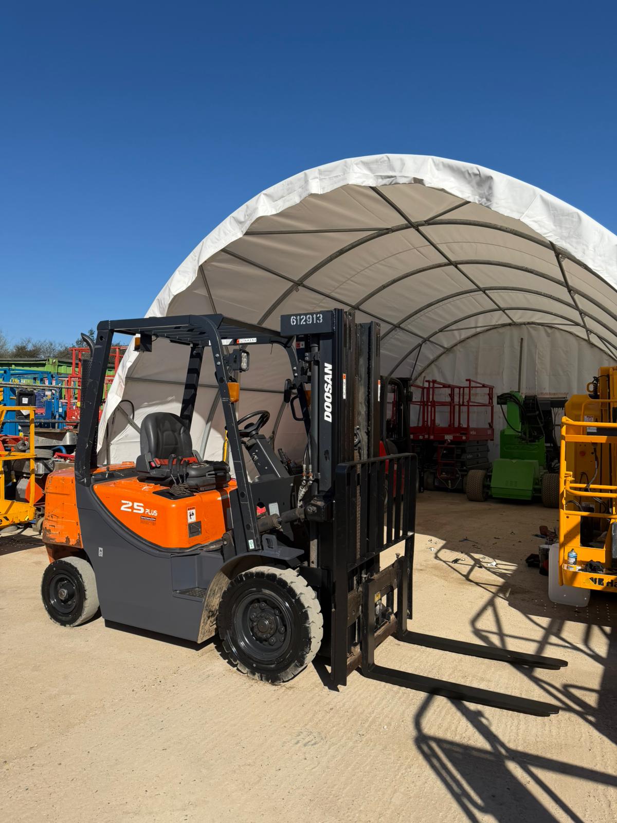 2020 Doosan D25GP Diesel Forklift Triple Mast Counterbalance (Toyota, Hyster, Linde)