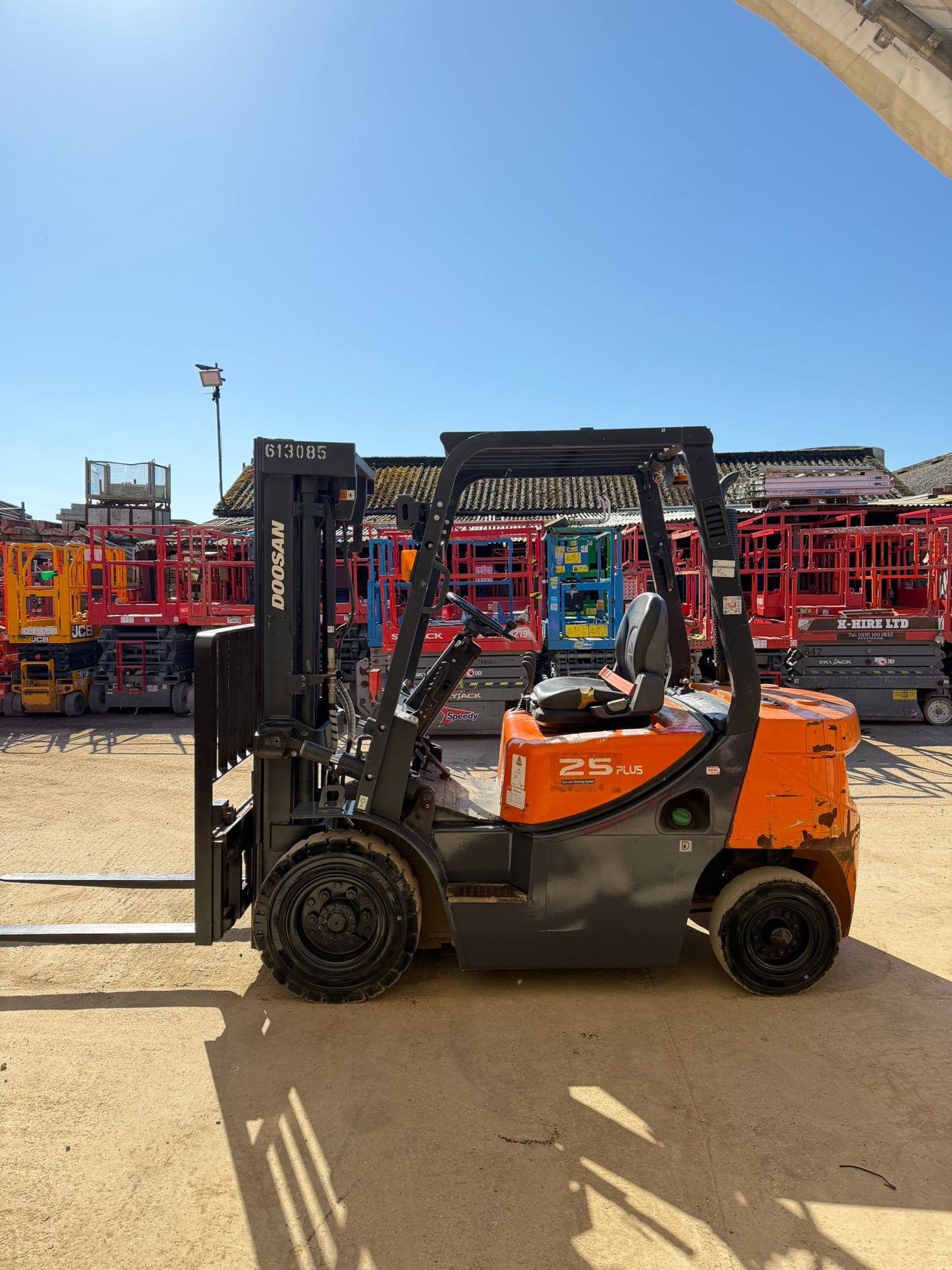2020 1517h Doosan D25GP Diesel Forklift Triple Mast Counterbalance (Toyota, Hyster, Linde)