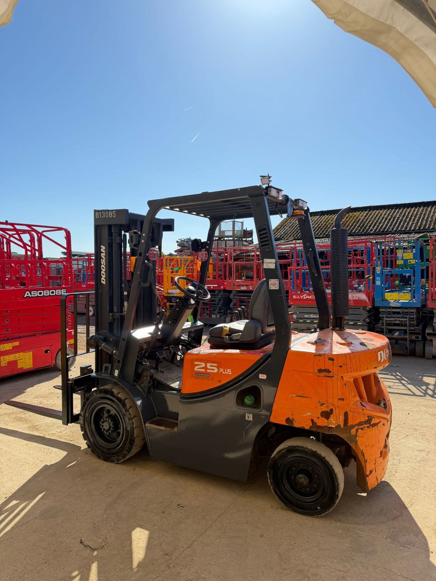 2020 1517h Doosan D25GP Diesel Forklift Triple Mast Counterbalance (Toyota, Hyster, Linde)
