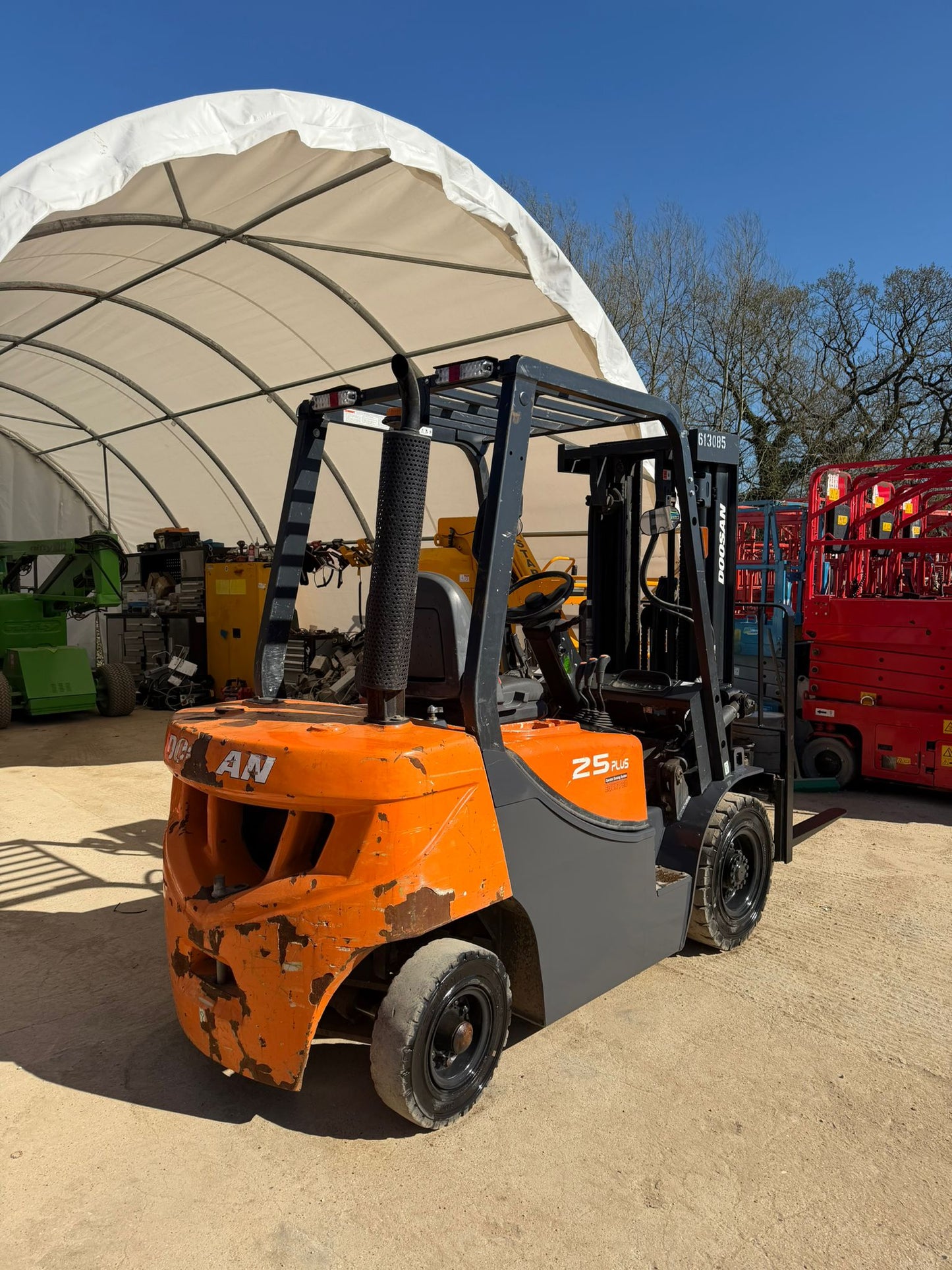 2020 1517h Doosan D25GP Diesel Forklift Triple Mast Counterbalance (Toyota, Hyster, Linde)