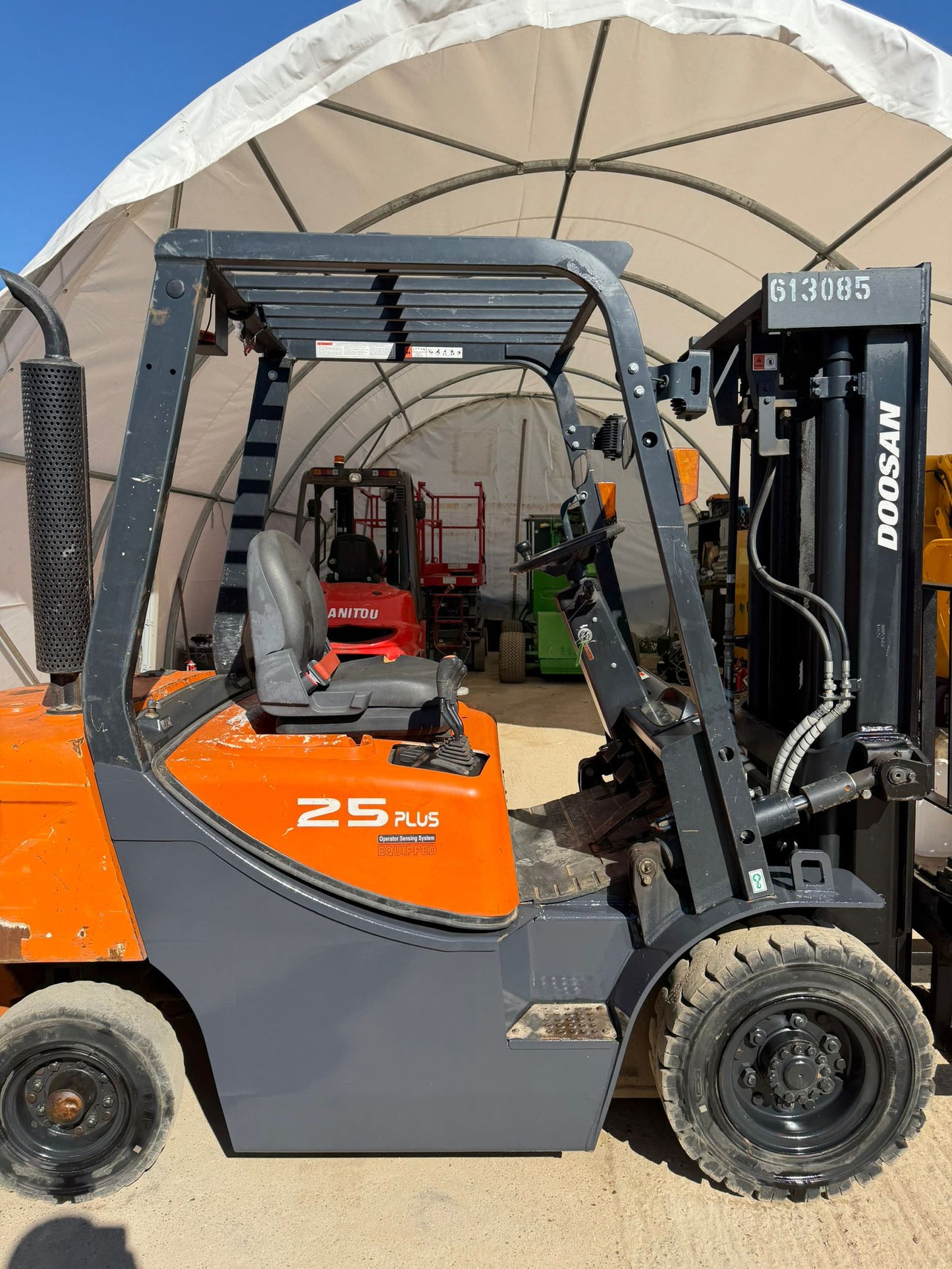 2020 1517h Doosan D25GP Diesel Forklift Triple Mast Counterbalance (Toyota, Hyster, Linde)