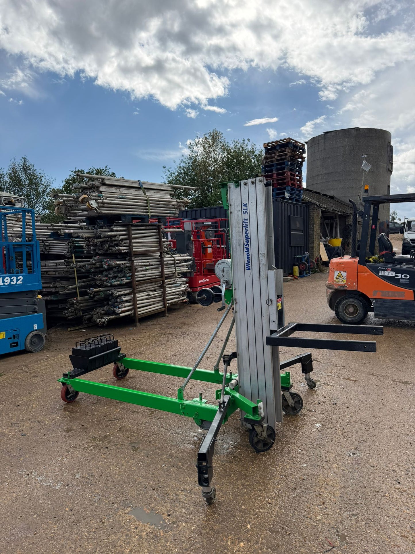 2016 Genie SLK20 Counter Balance Superlift Material Lift