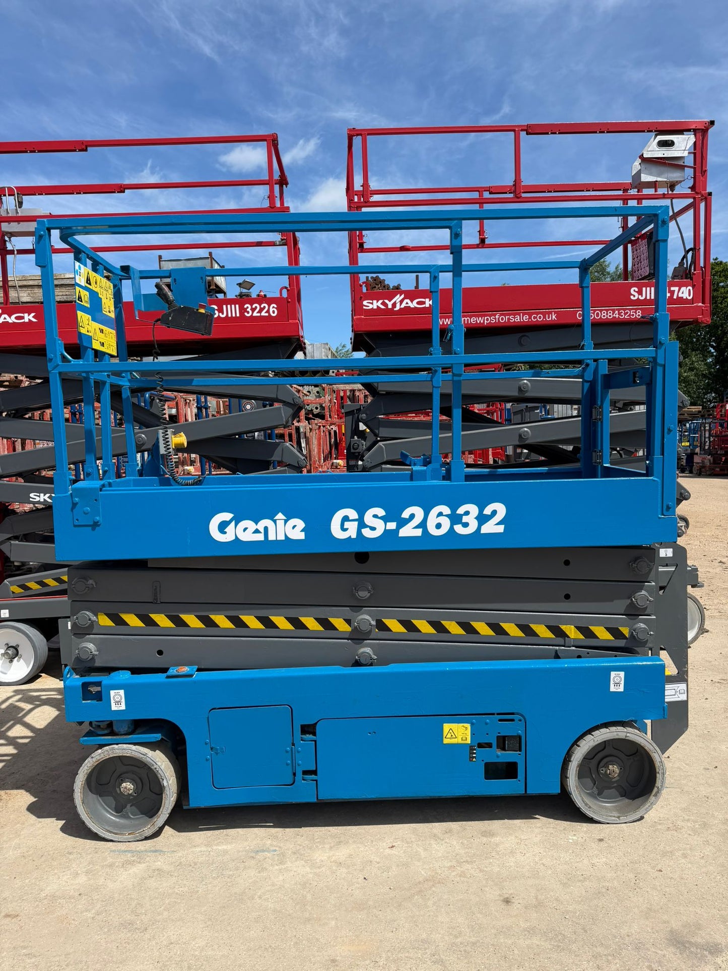 2015 Genie 2632 Scissor Lift Access Platform MEWP (Genie,JLG)