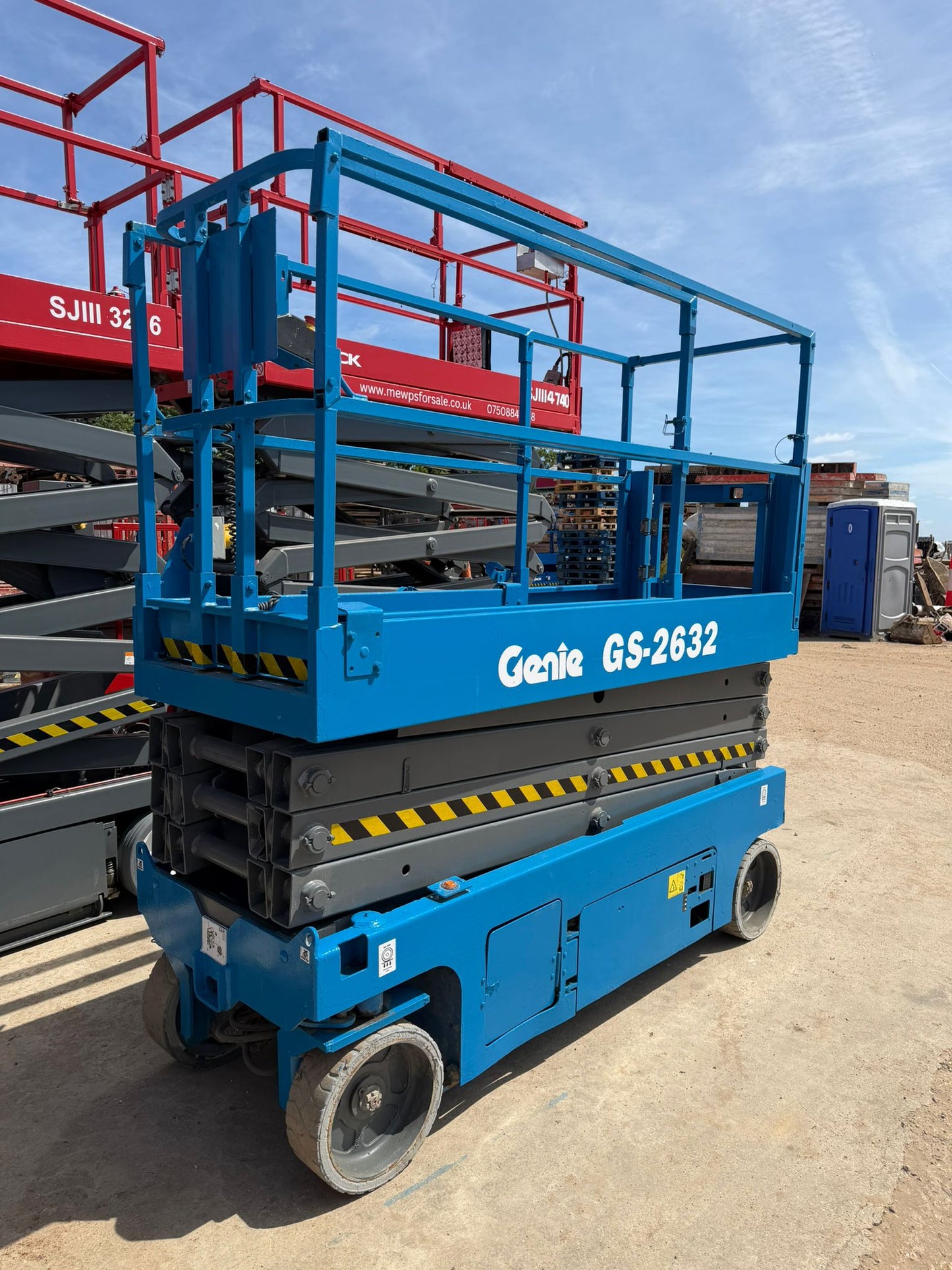 2015 Genie 2632 Scissor Lift Access Platform MEWP (Genie,JLG)