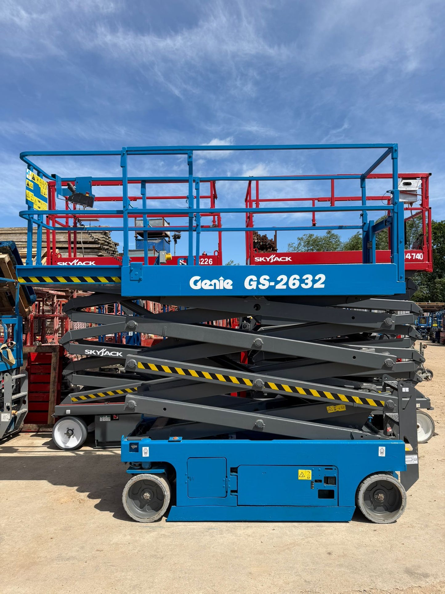 2015 Genie 2632 Scissor Lift Access Platform MEWP (Genie,JLG)