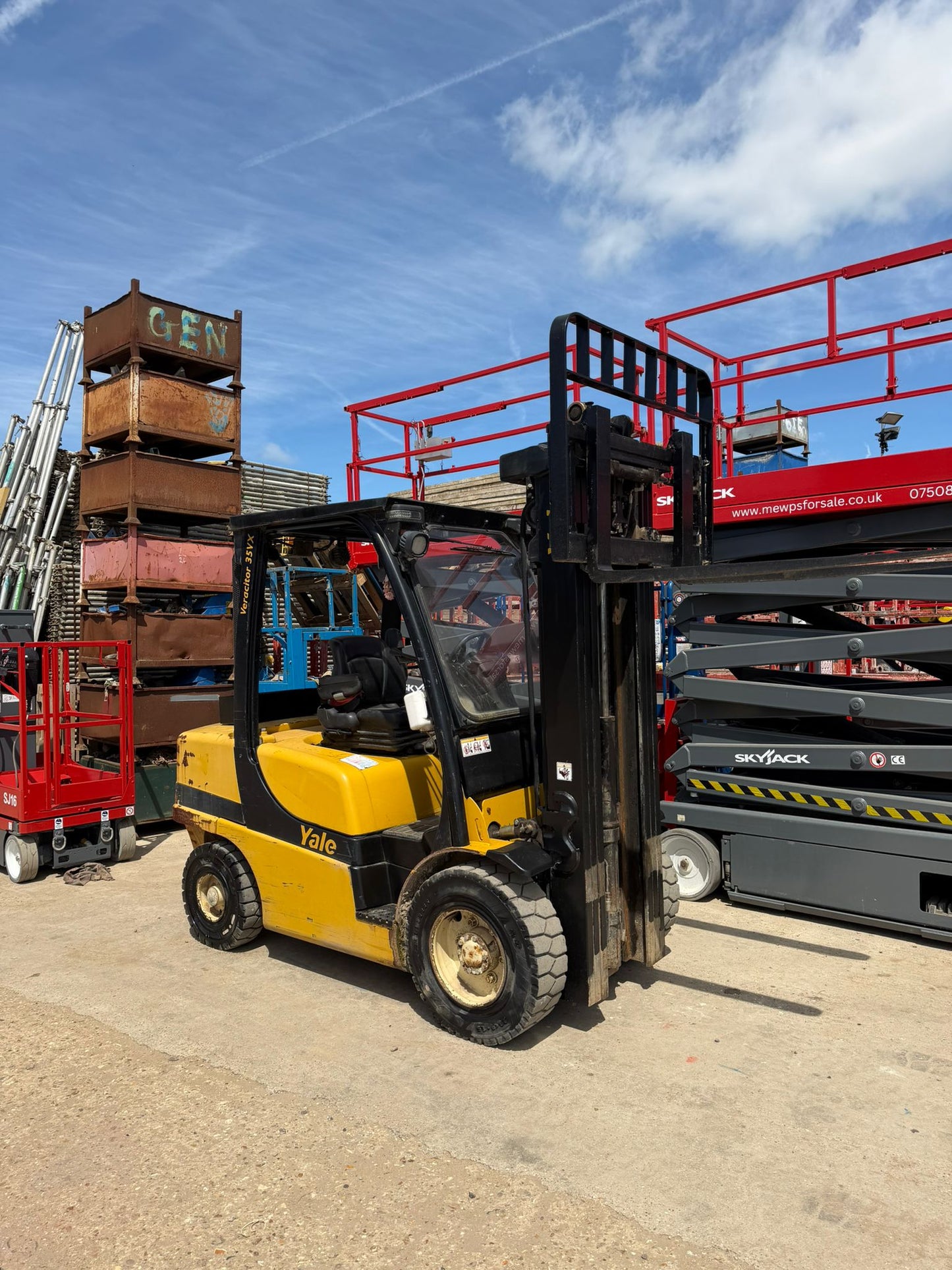 2015 Yale GDP35VX Forklift