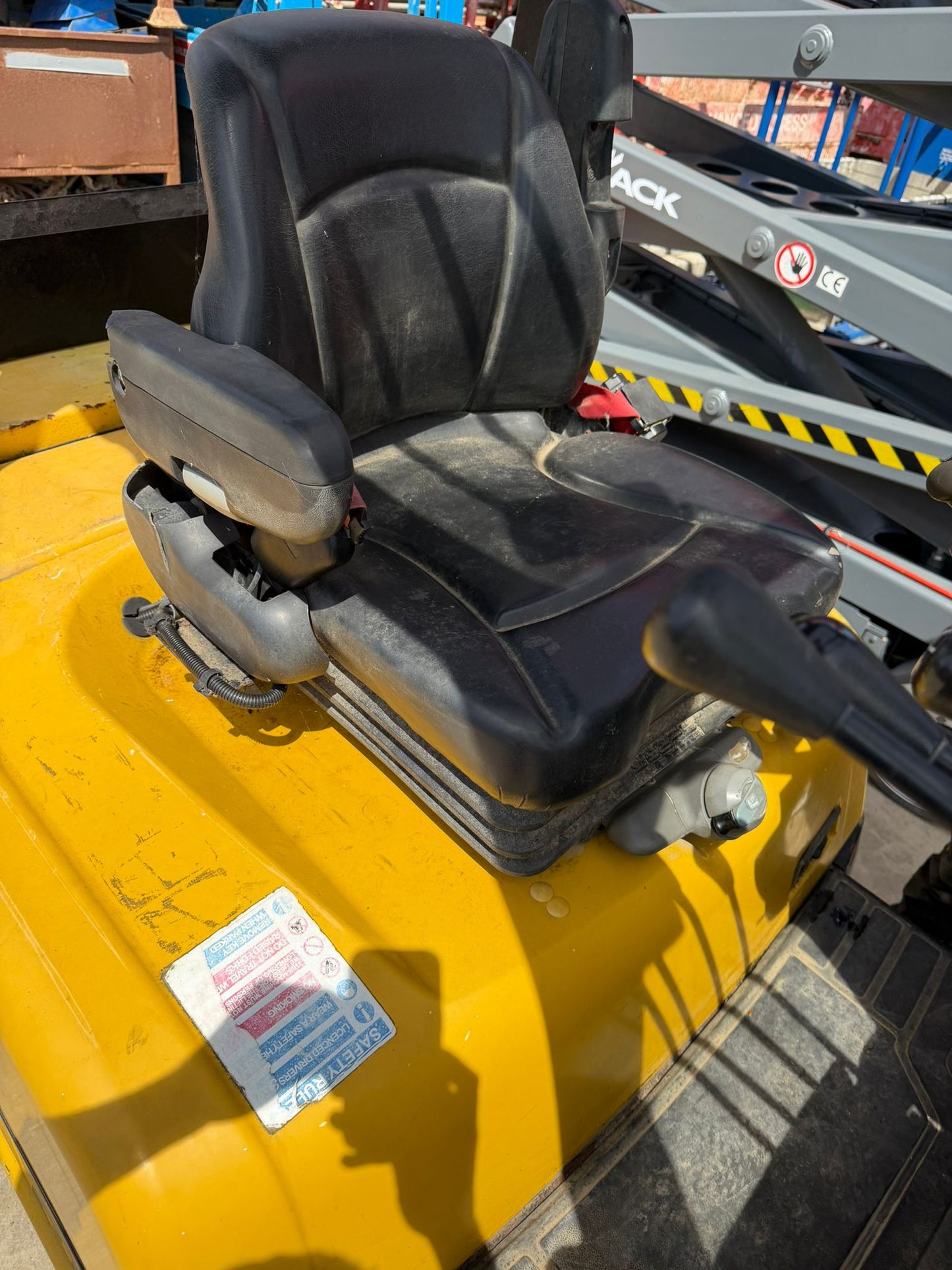 2015 Yale GDP35VX Forklift