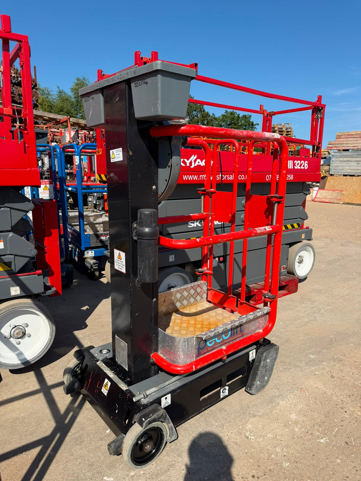 2019 Peco Lift Power Tower Scissor lift (JLG, Genie, Skyjack, Snorkel, JCB)