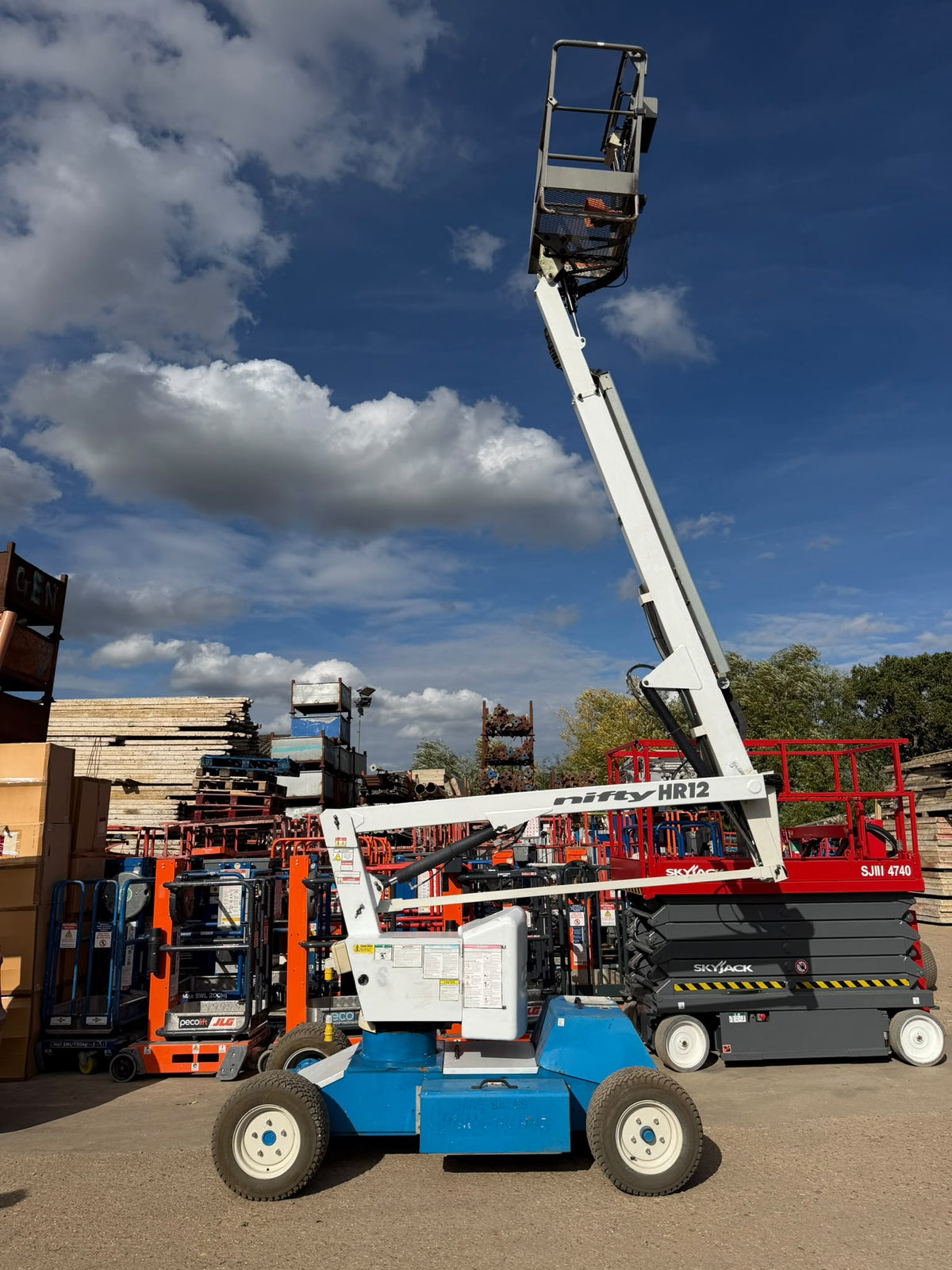 2014 Nifty HR12 Scissor Lift Access Platform Cherry picker
