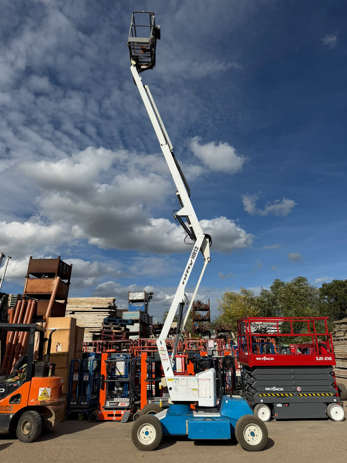 2014 Nifty HR12 Scissor Lift Access Platform Cherry picker