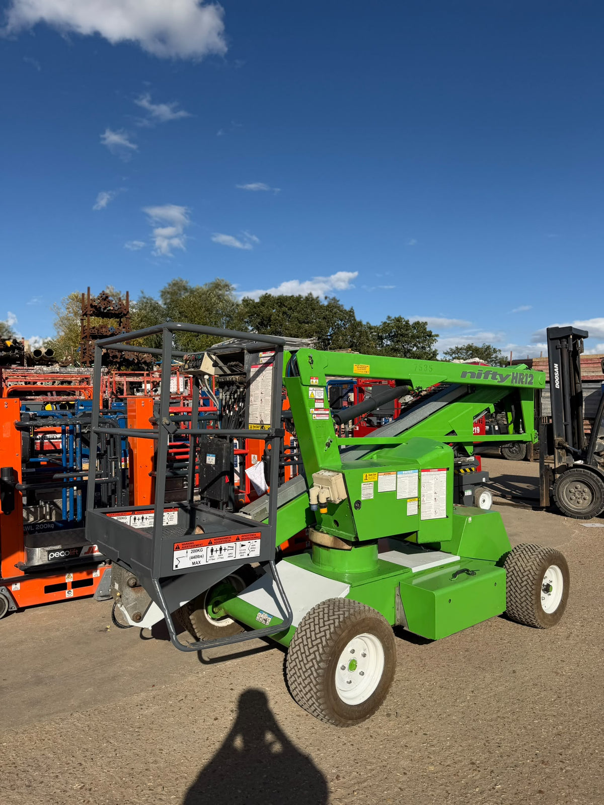 2014 Nifty HR12 Scissor Lift Access Platform Cherry picker