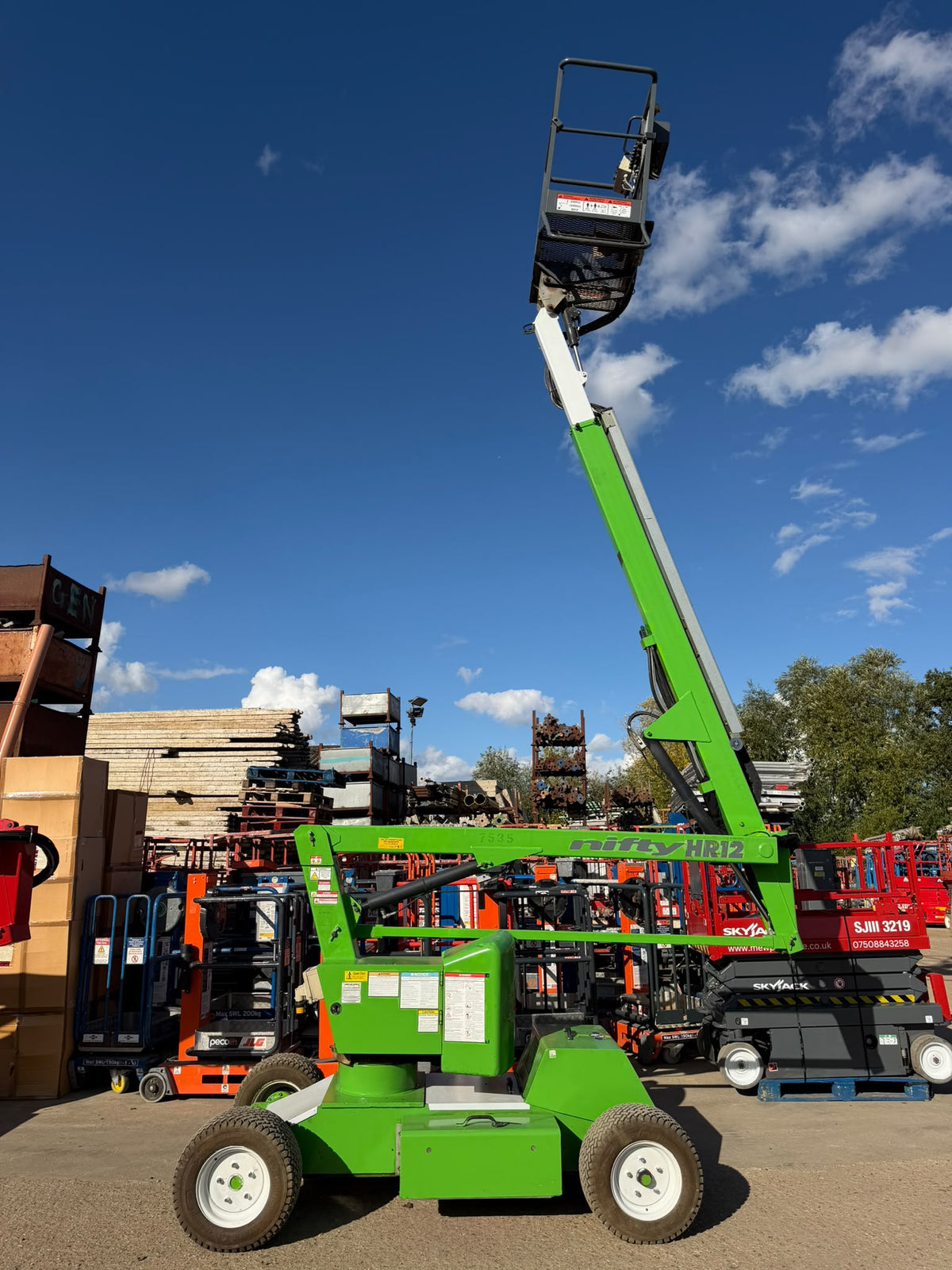 2014 Nifty HR12 Scissor Lift Access Platform Cherry picker