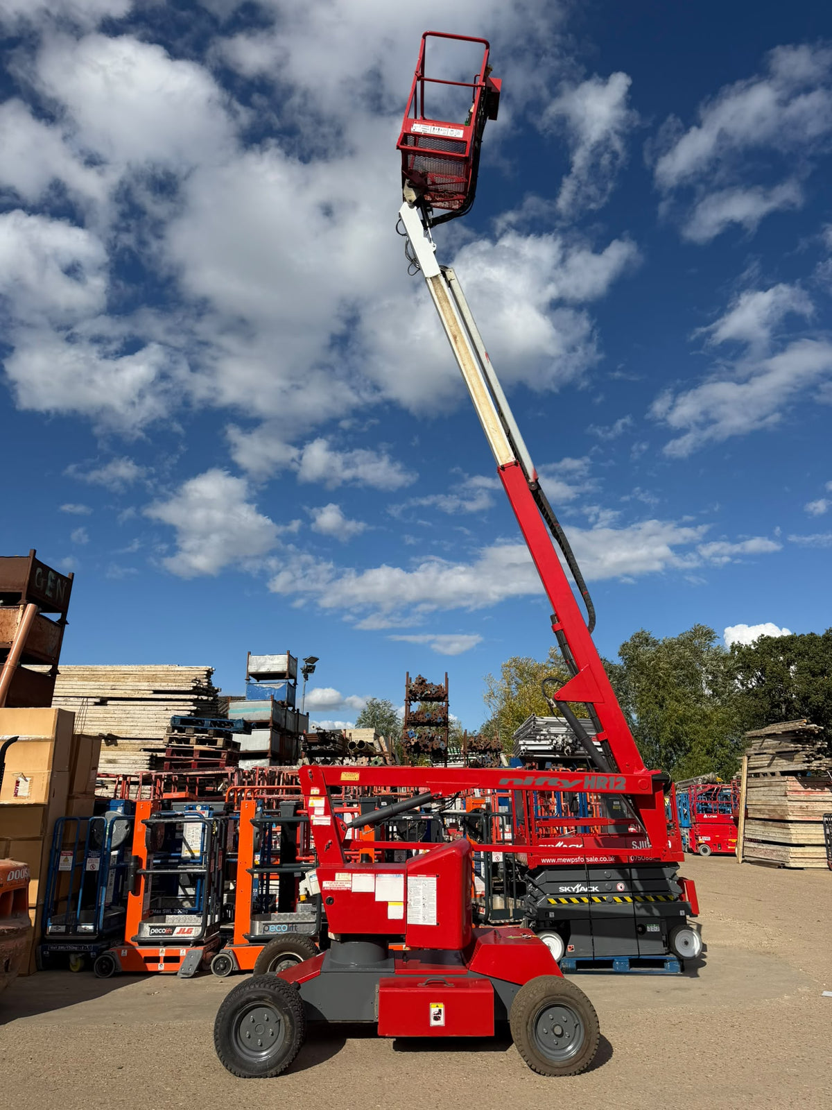 2013 Nifty HR12 Scissor Lift Access Platform Cherry picker