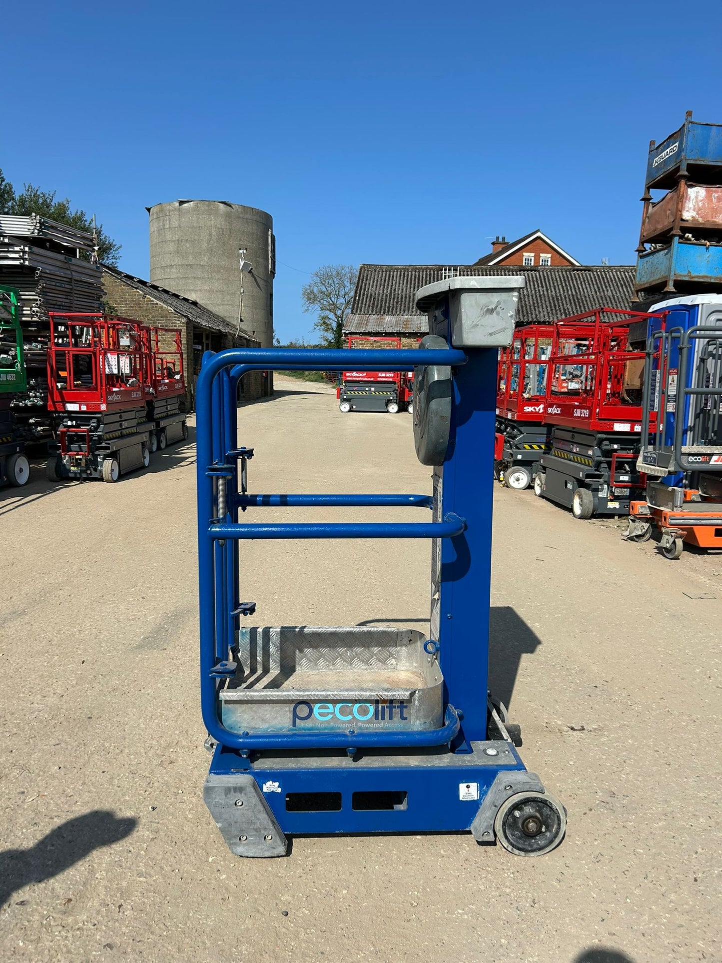 2015 Peco Lift Power Tower Scissor lift (JLG, Genie, Skyjack, Snorkel, JCB)