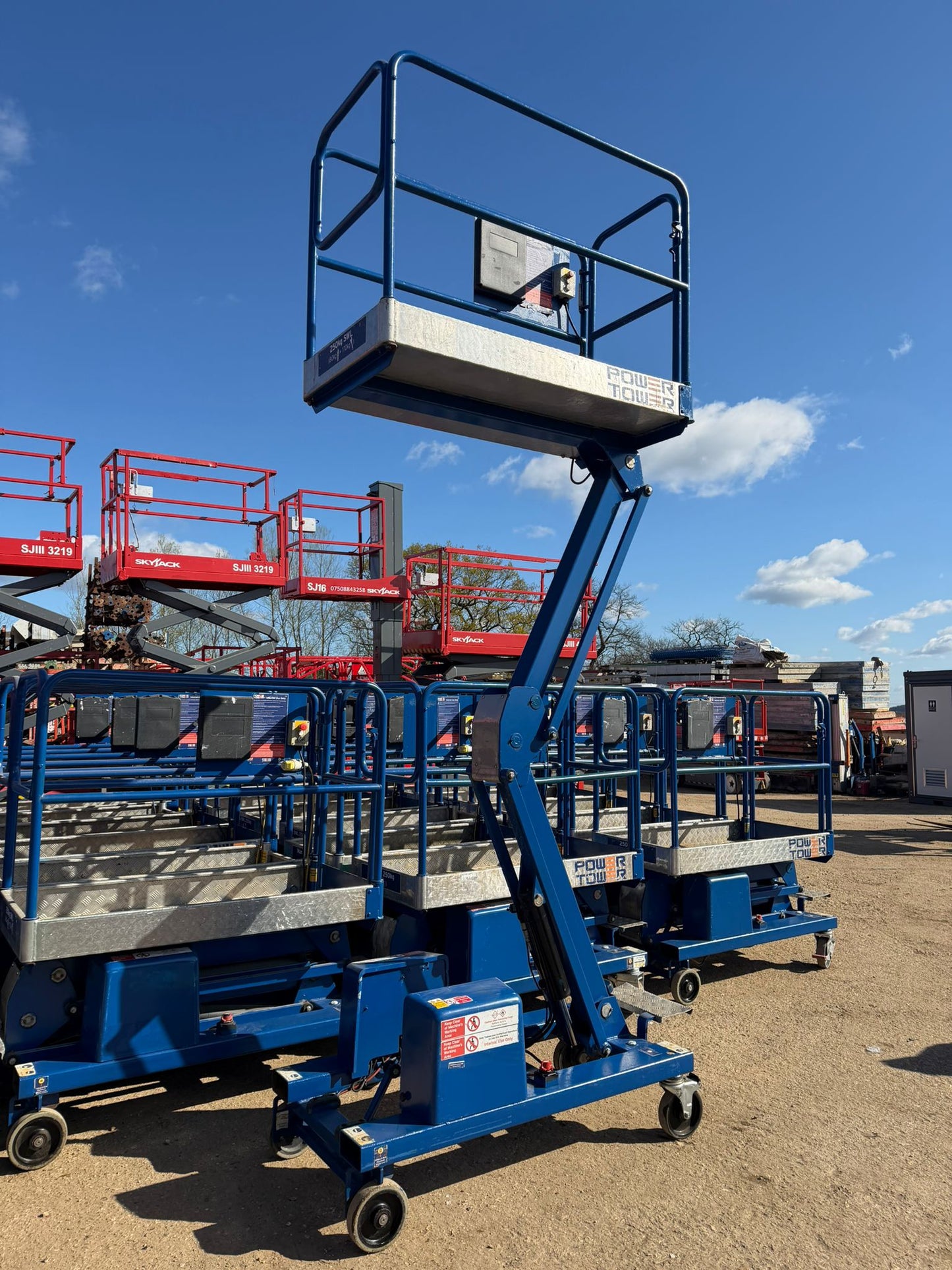 POWER TOWER PUSH AROUND SCISSOR LIFT ACCESS PLATFORM JLG, Genie,Skyjack